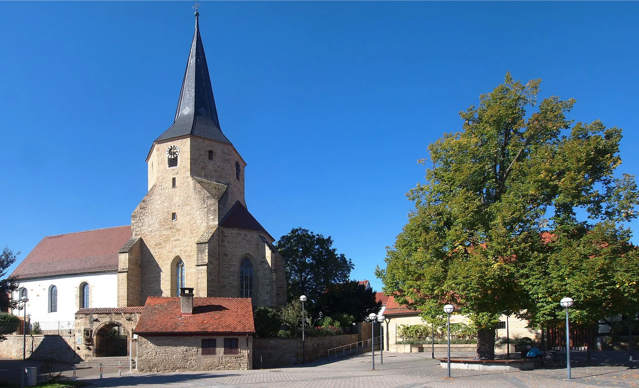 Photo showing: Bartholomäuskirche, Backhaus und Kelter in Tamm