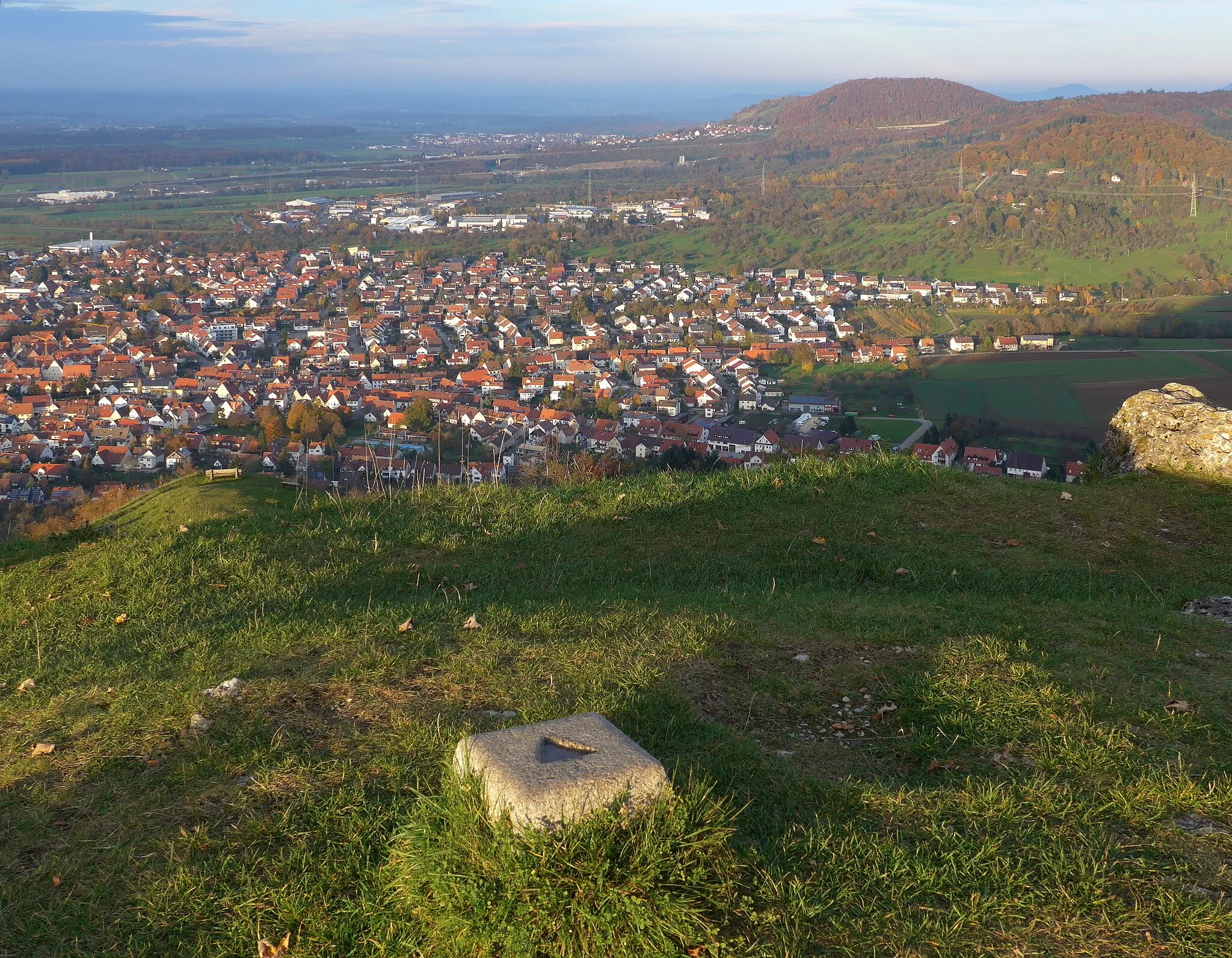 Photo showing: View from Limburg mountain towards Weilheim an der Teck, Germany. On the summit there’s a triangulation point visible in the foreground.