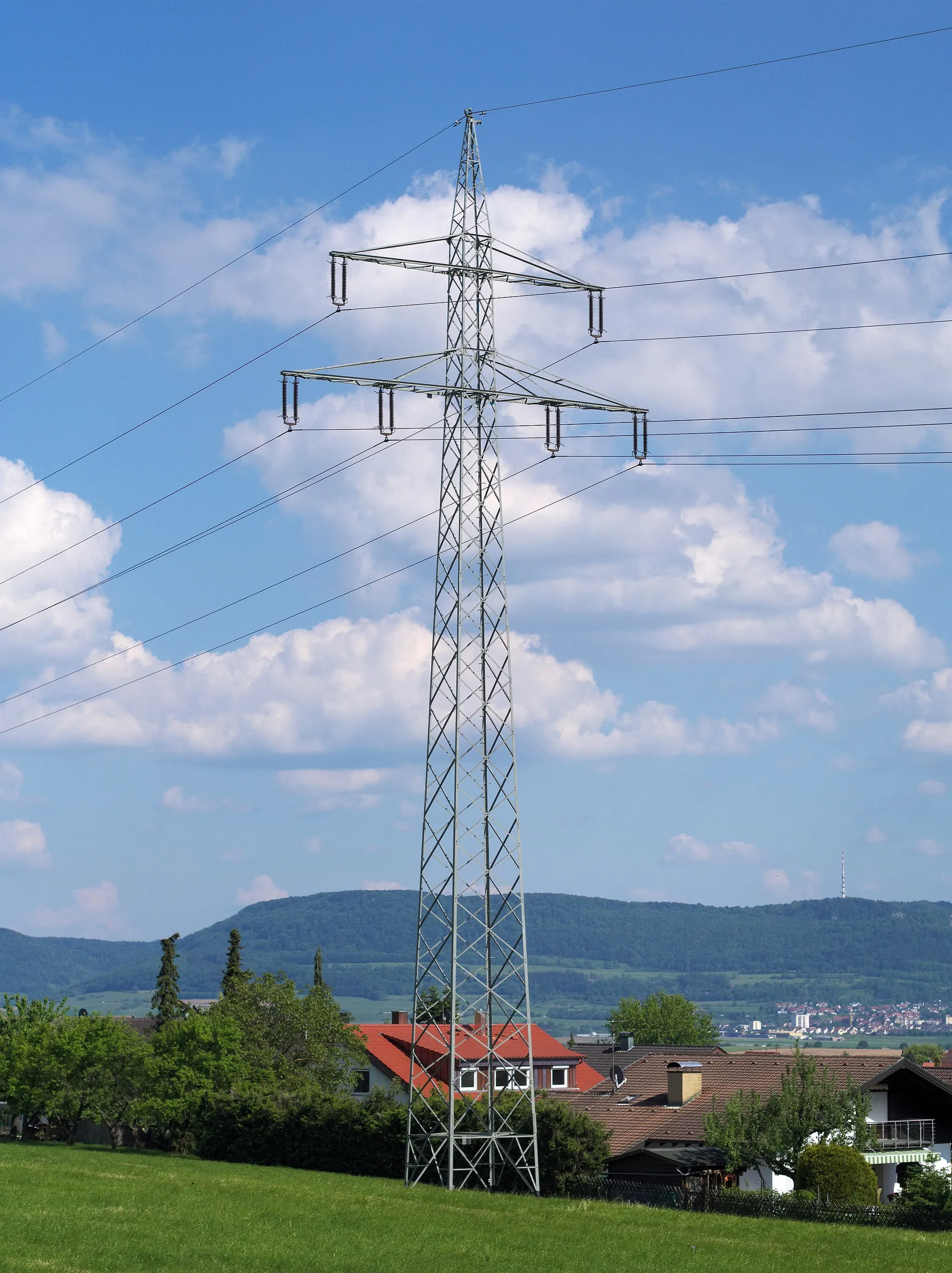 Photo showing: Typical german "Donau" type powerline tower for two 110 kV circuits