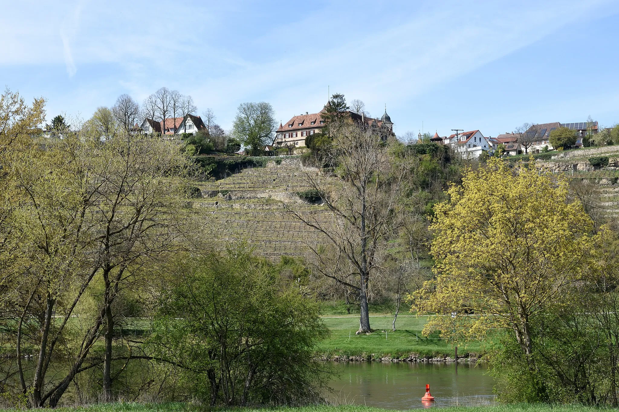 Photo showing: Blick vom gegenüberliegenden Neckarufer auf Kleiningersheim