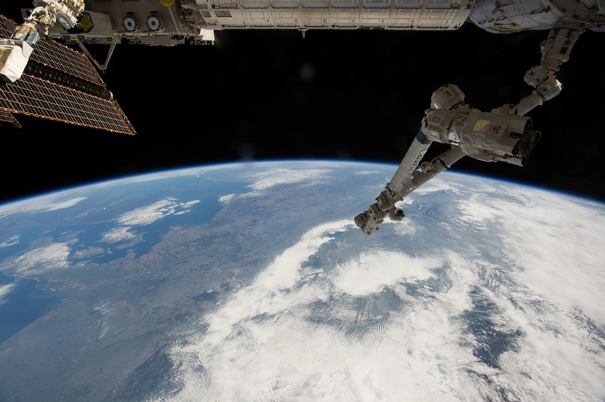 Photo showing: View of Earth taken during ISS Expedition 40.