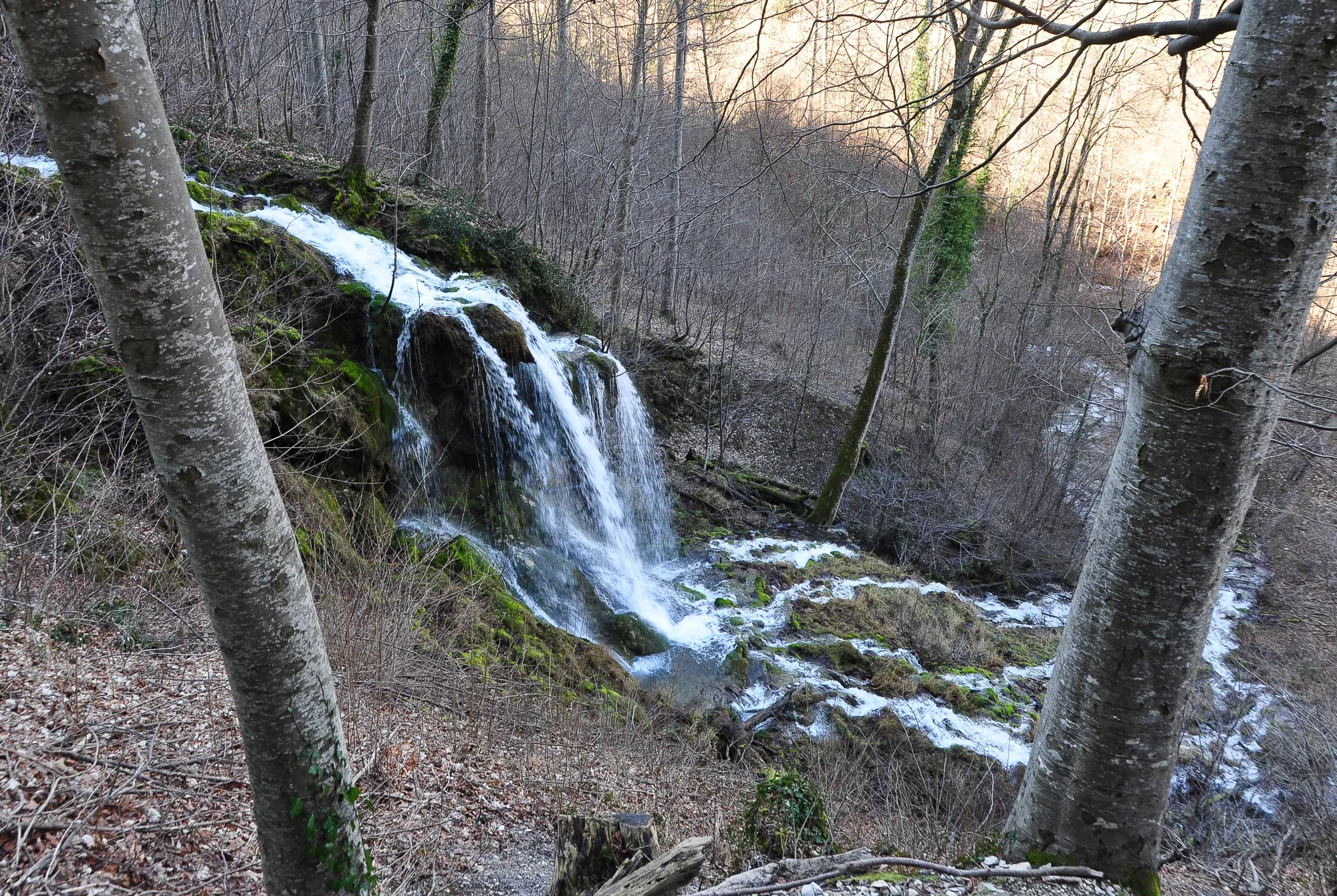 Photo showing: Im hinteren Neidlinger Tal gibt es den Neidlinger Wasserfall. Er speist die Lindach.