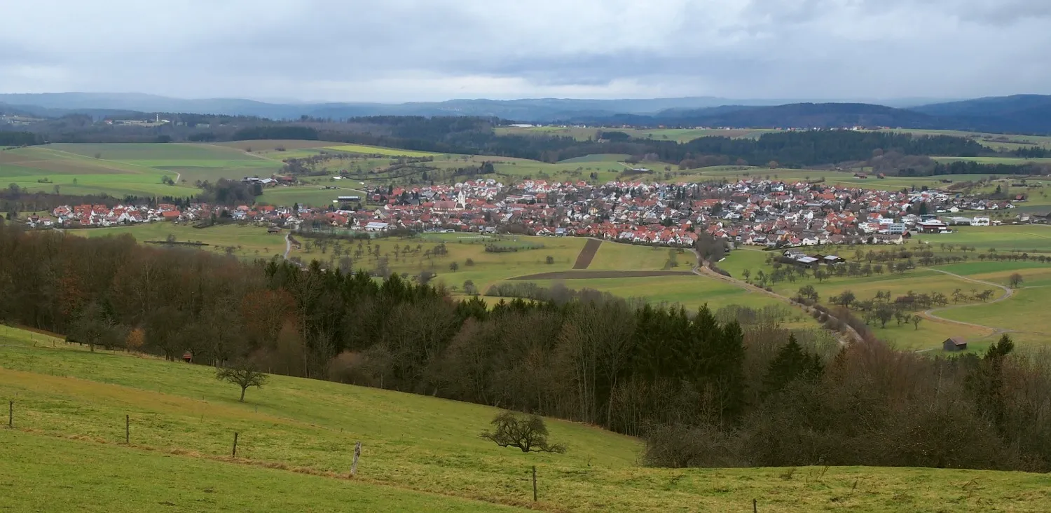 Photo showing: Wäschenbeuren as seen from Hohenstaufen