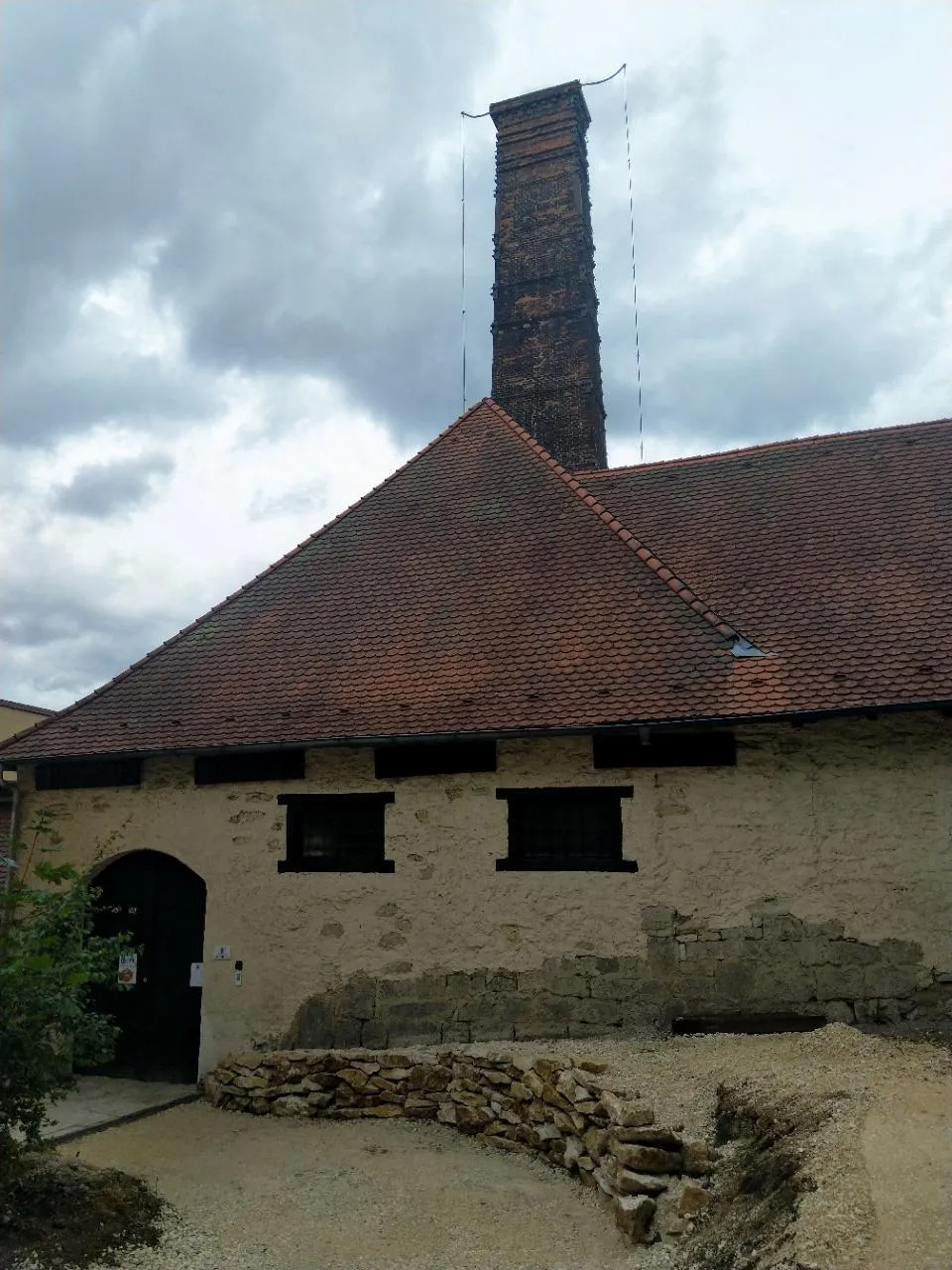 Photo showing: Ein äußerst authentischer Blick ins Industriezeitalter: der alte Flammofen in Königsbronn