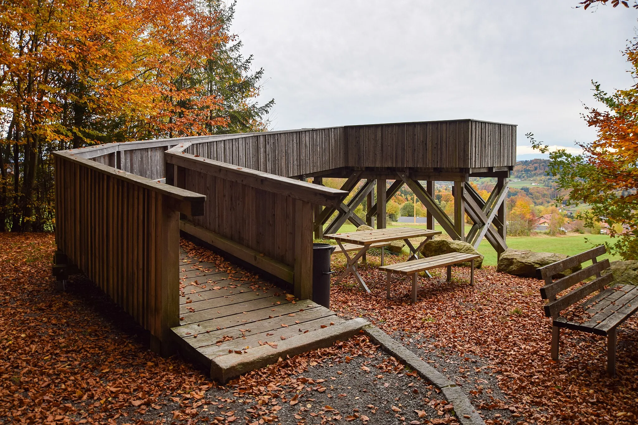 Photo showing: The observation deck in Saulorn, Hohenau.