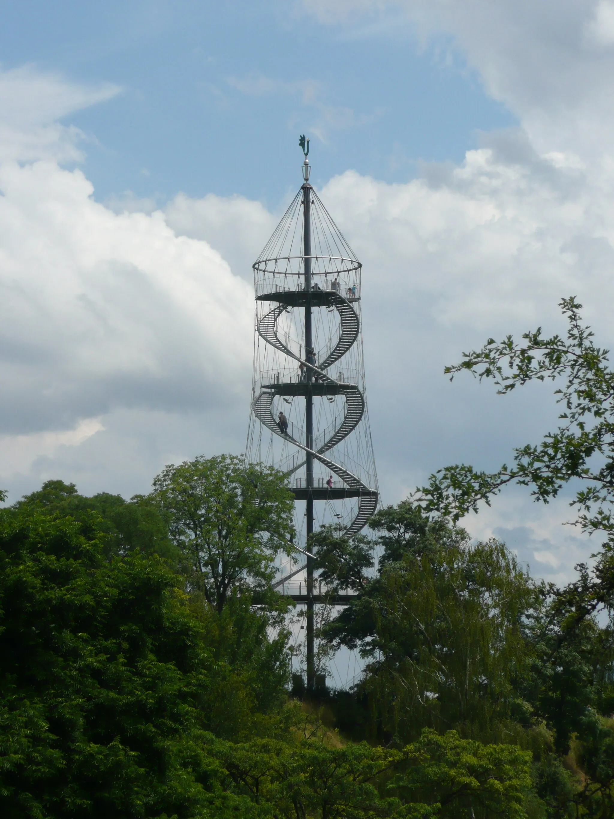 Photo showing: 42 m hoher Killesburg-Aussichtsturm, erbaut  2001 von Prof. Jörg Schlaich