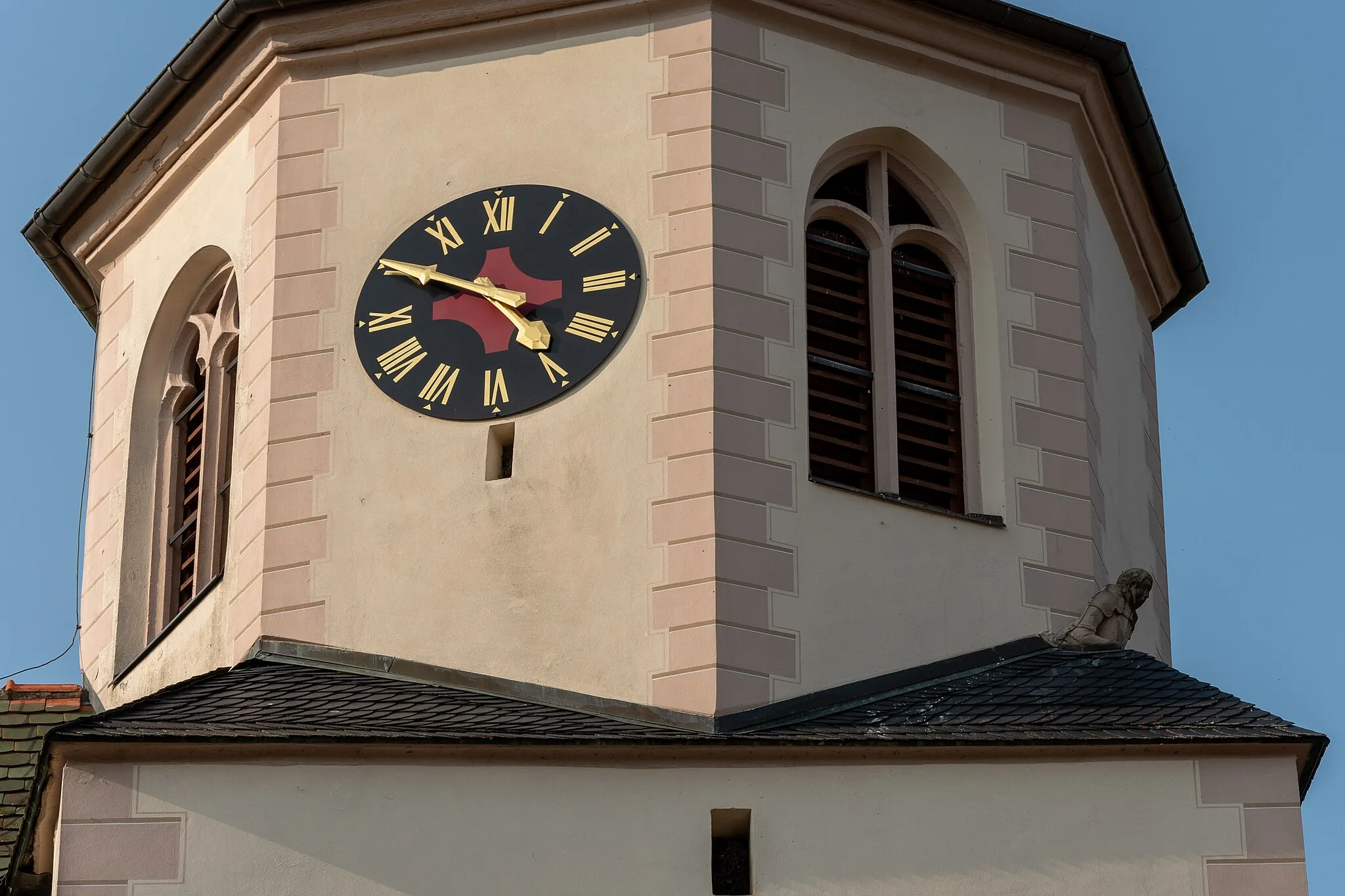 Photo showing: Turm der Pfarrkirche St. Johann im Krautheimer Ortsteil Gommersdorf.