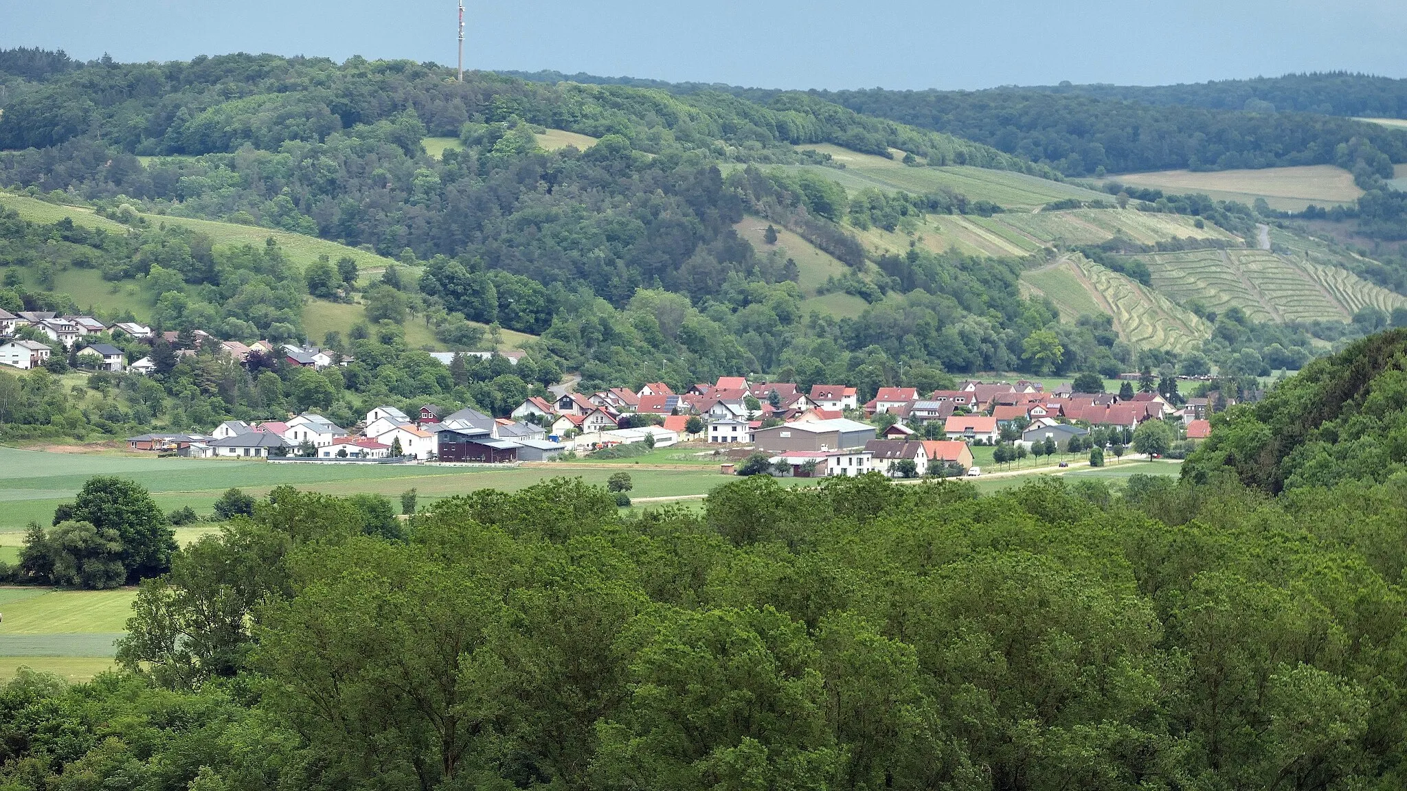 Photo showing: Klepsau im Jagsttal, Ansicht aus Westen von Burg Krautheim; Juni 2020