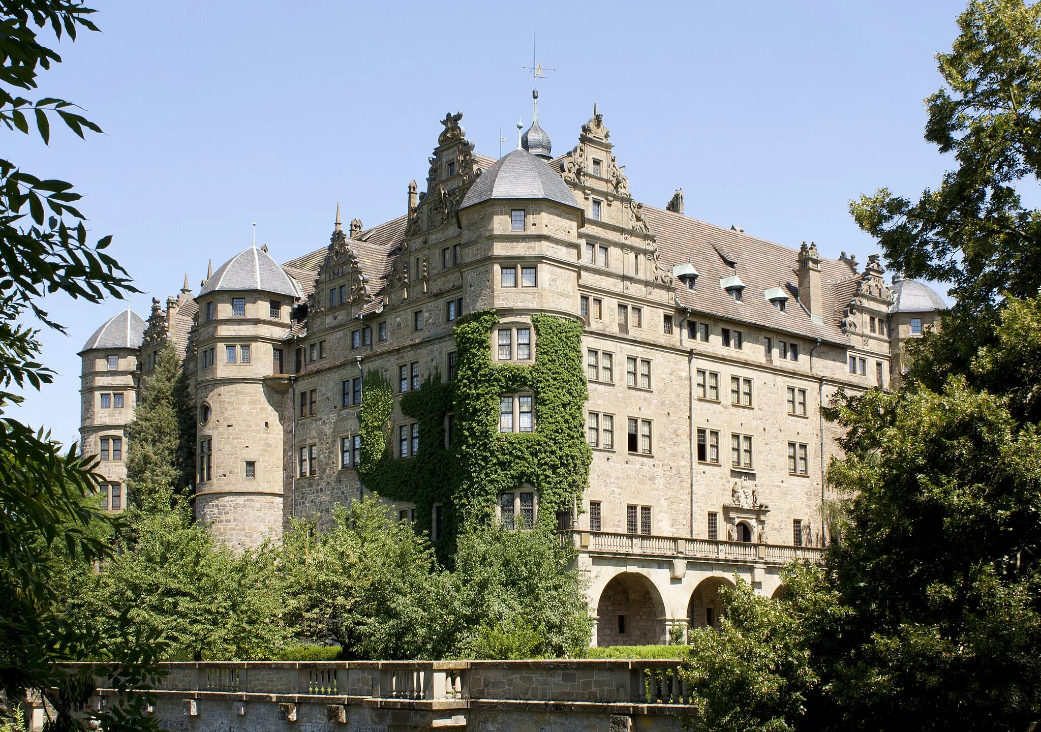 Photo showing: Neuenstein (Hohenlohe), Südseite des Schlosses