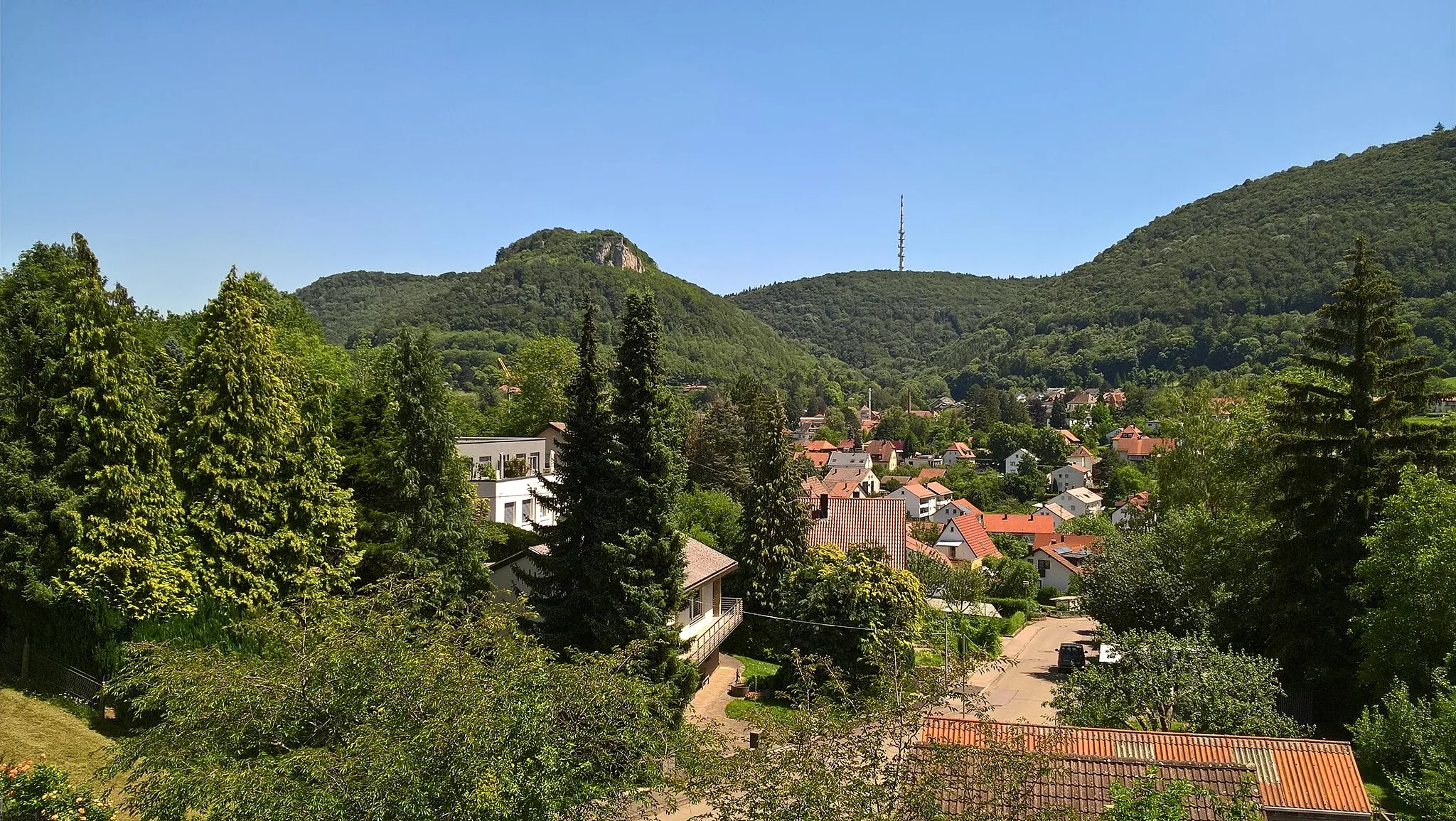 Photo showing: Blick auf Burgruine Rosenstein, Heubach und den Fernsehturm.
