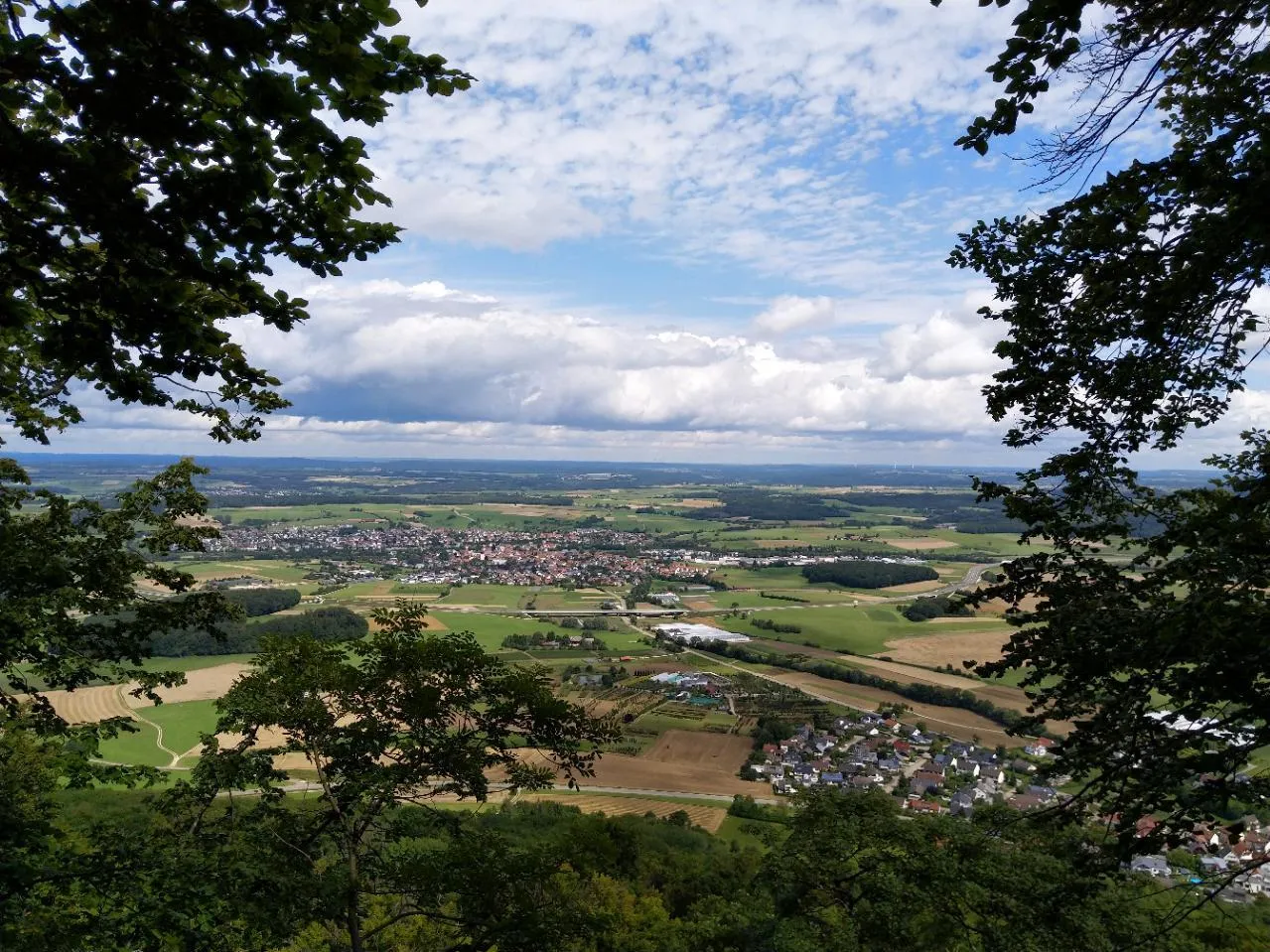Photo showing: Aussicht vom Rosenstein auf Mögglingen im Remstal