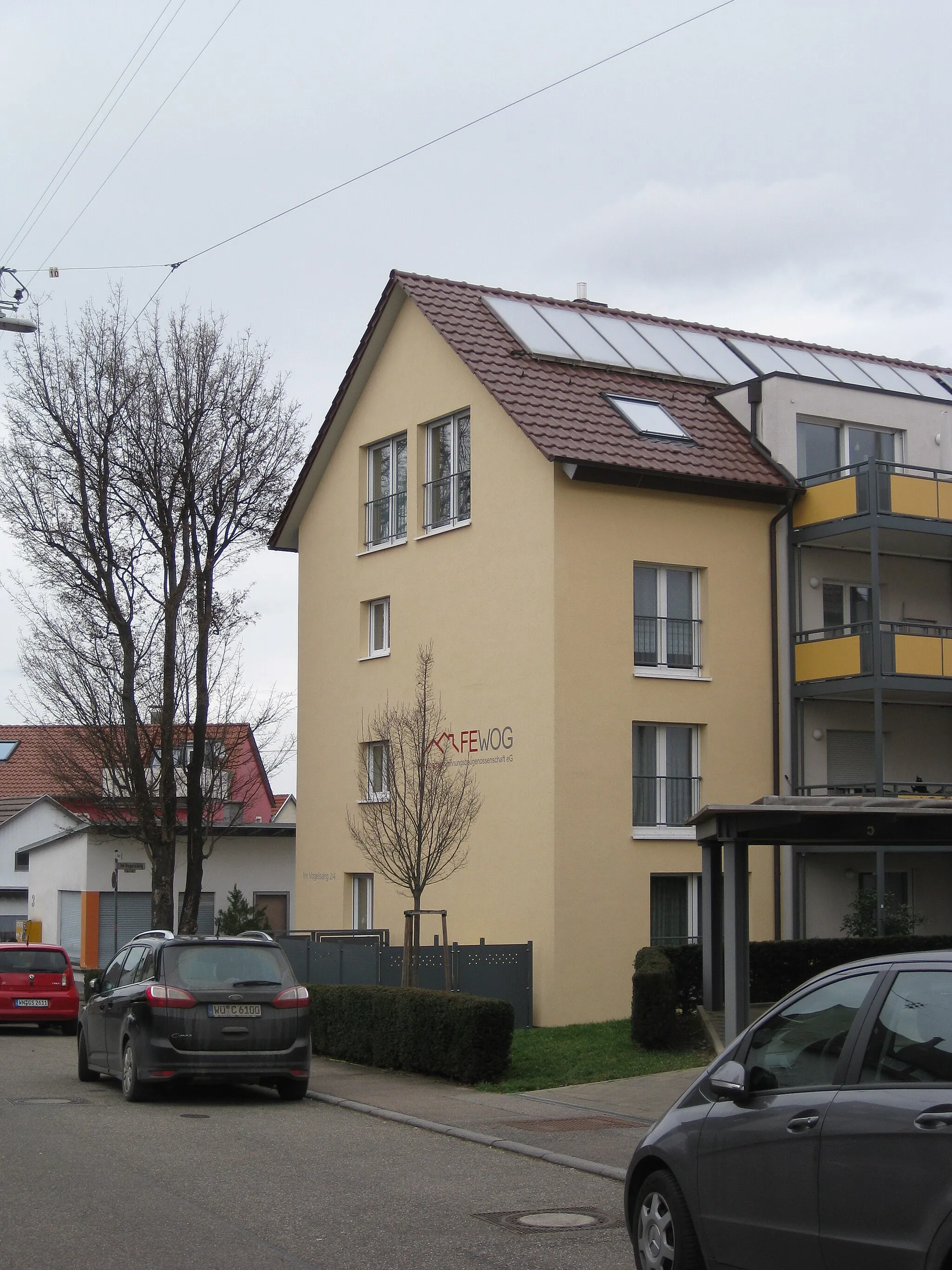 Photo showing: Häuser der FEWOG - Fellbacher Wohnungsbaugenossenschaft