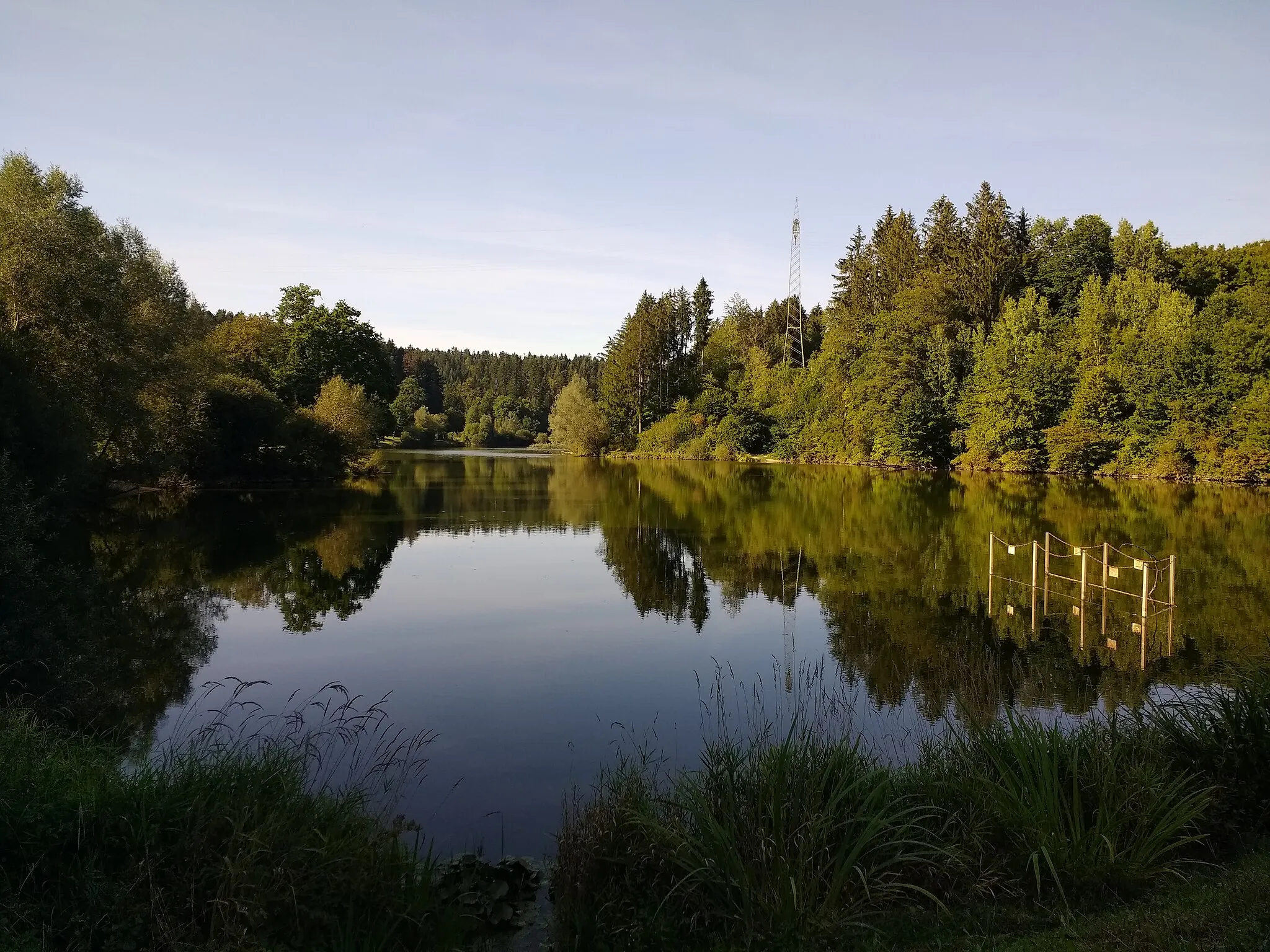 Photo showing: The Leineck Reservoir near Pfahlbronn in September 2020 at low water level