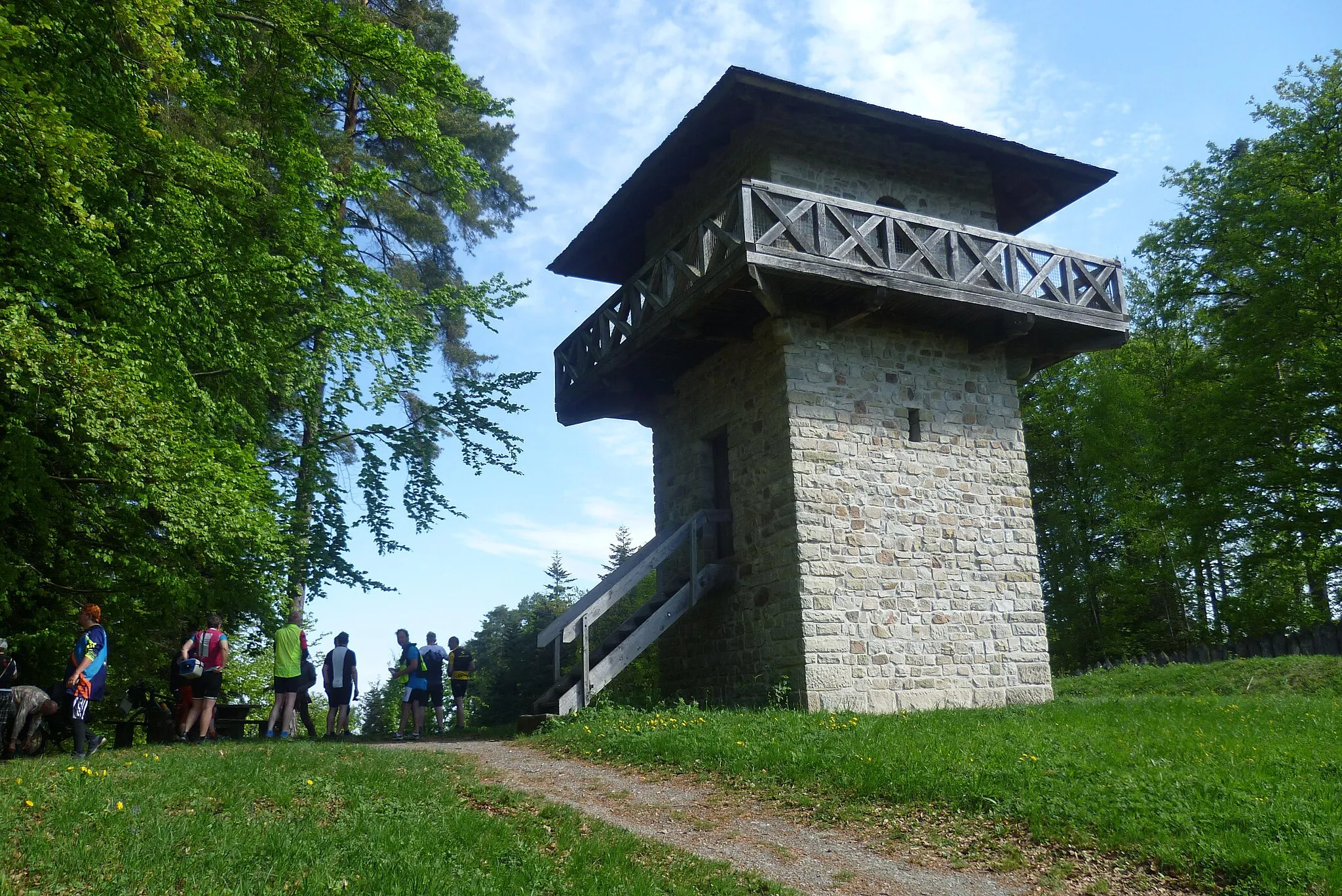 Photo showing: Der Turm am Limes ist zwar nachgebaut, aber ein schönes Anschauungsobjekt zum Geschichte