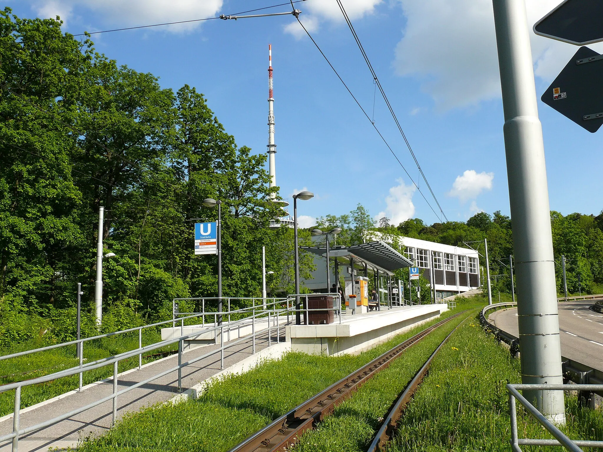 Photo showing: Die Stadtbahnhaltestelle Geroksruhe in Stuttgart.