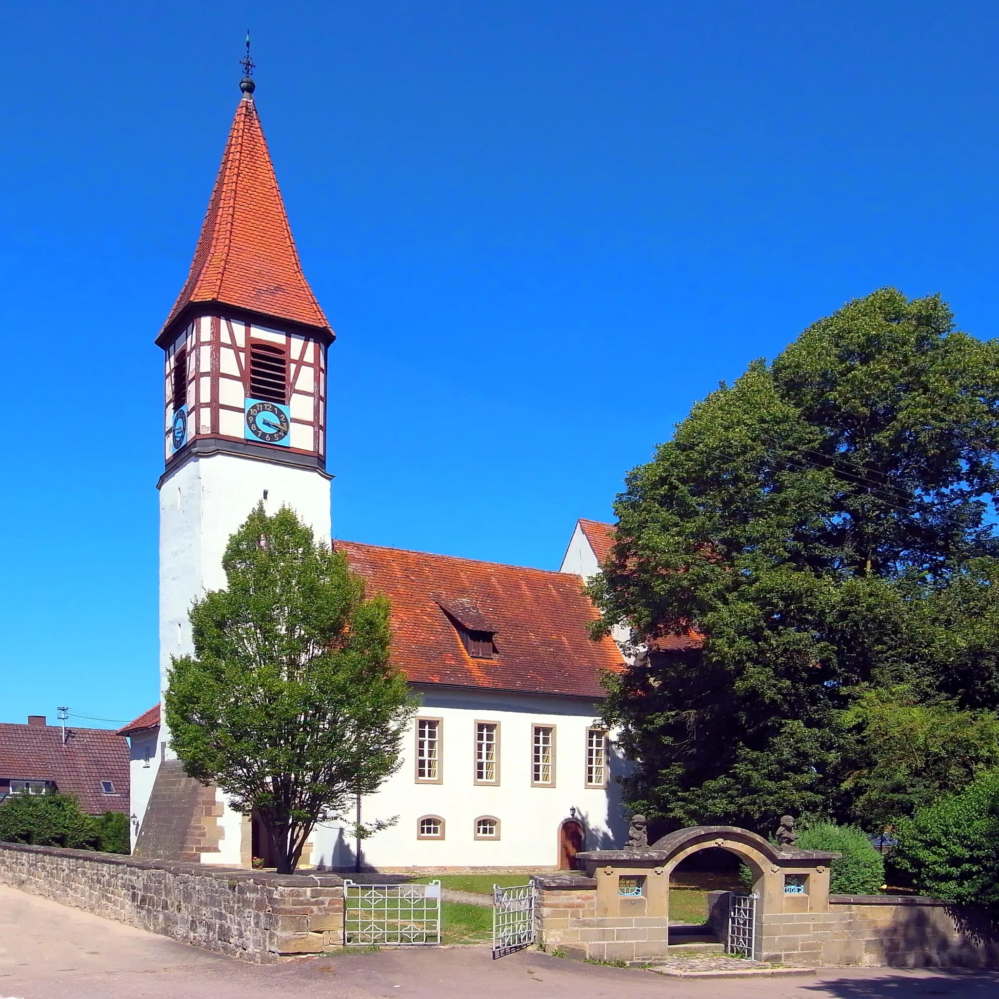 Photo showing: Pfarrkirche St. Maria in Tüngental / Schwäbisch Hall. Aufnahmestandort: Altenhausener Straße, 74523 Schwäbisch Hall