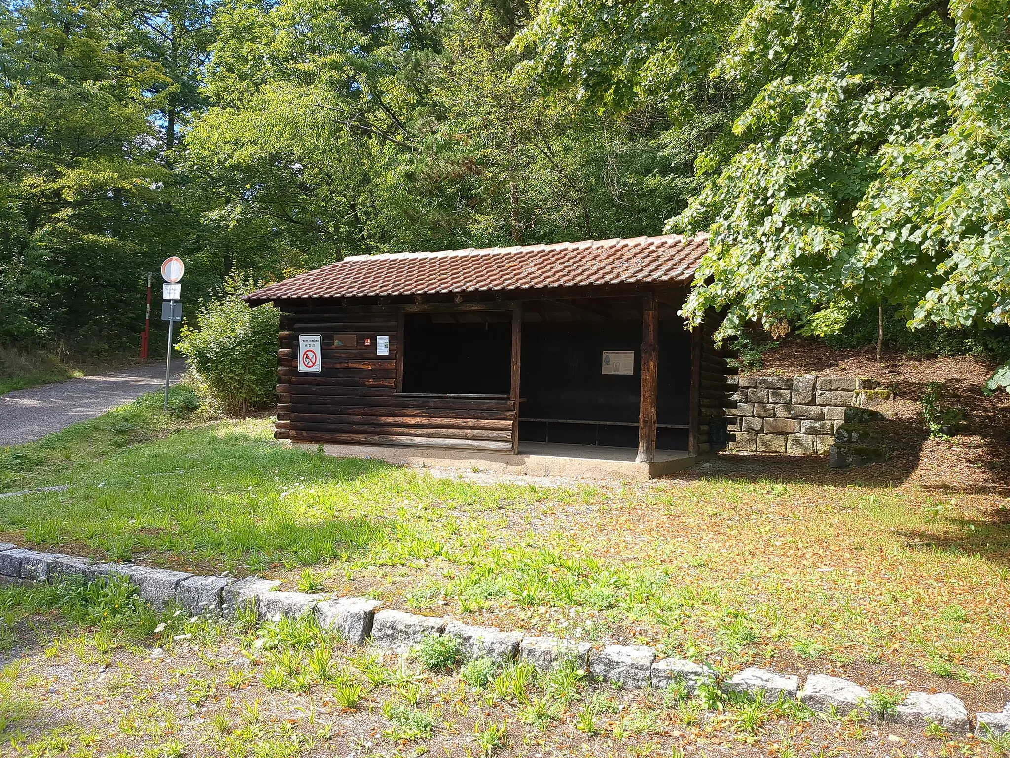 Photo showing: Klosterberg-Schutzhütte