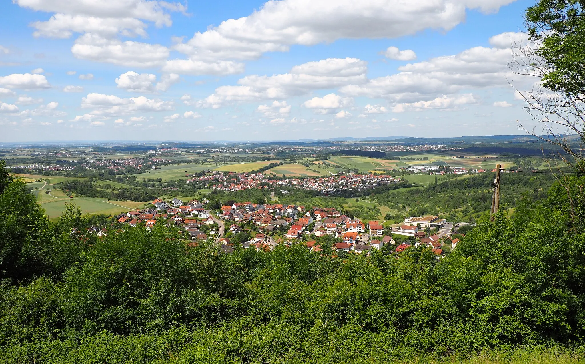 Photo showing: Blick von Schloss Ebersberg auf Lippoldsweiler und Unterbrüden