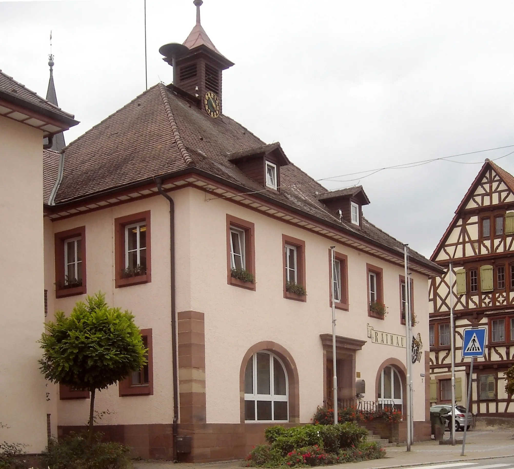 Photo showing: Wiernsheim, Rathaus