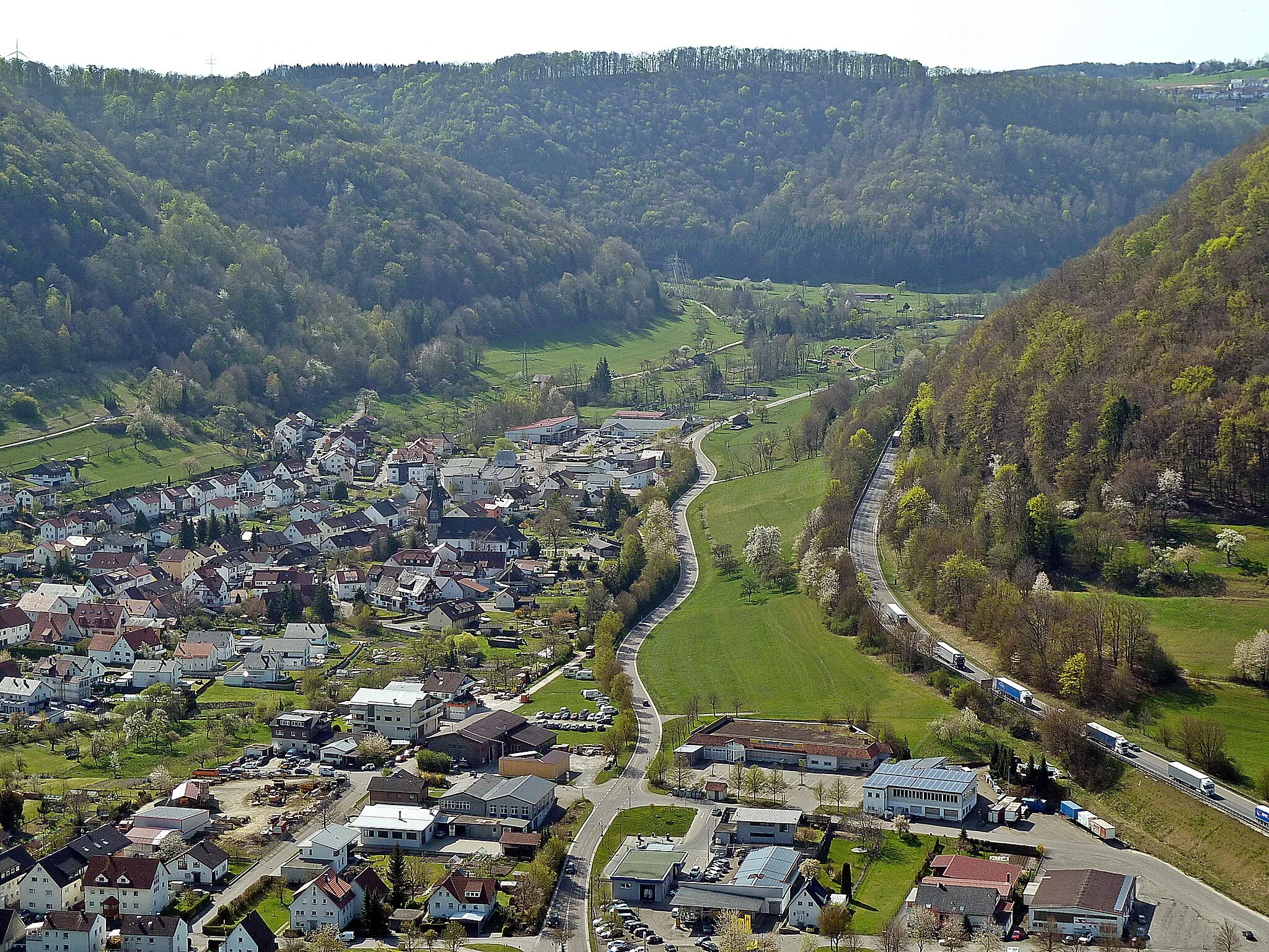 Photo showing: Blick von der Heiligkreuzkapelle auf Gosbach