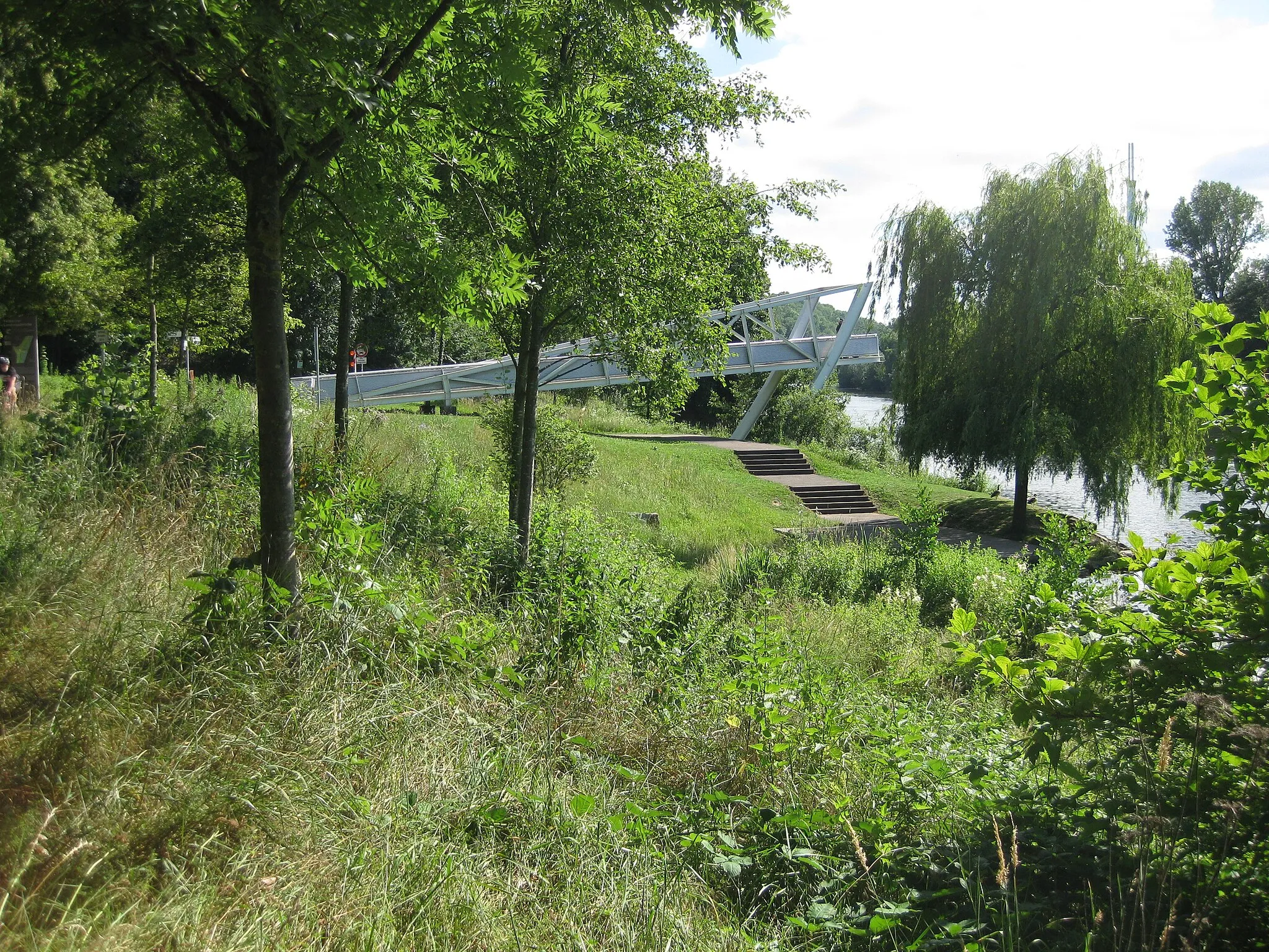 Photo showing: Landungsbrücke am Neckar in Fellbach, im Jahr 2020