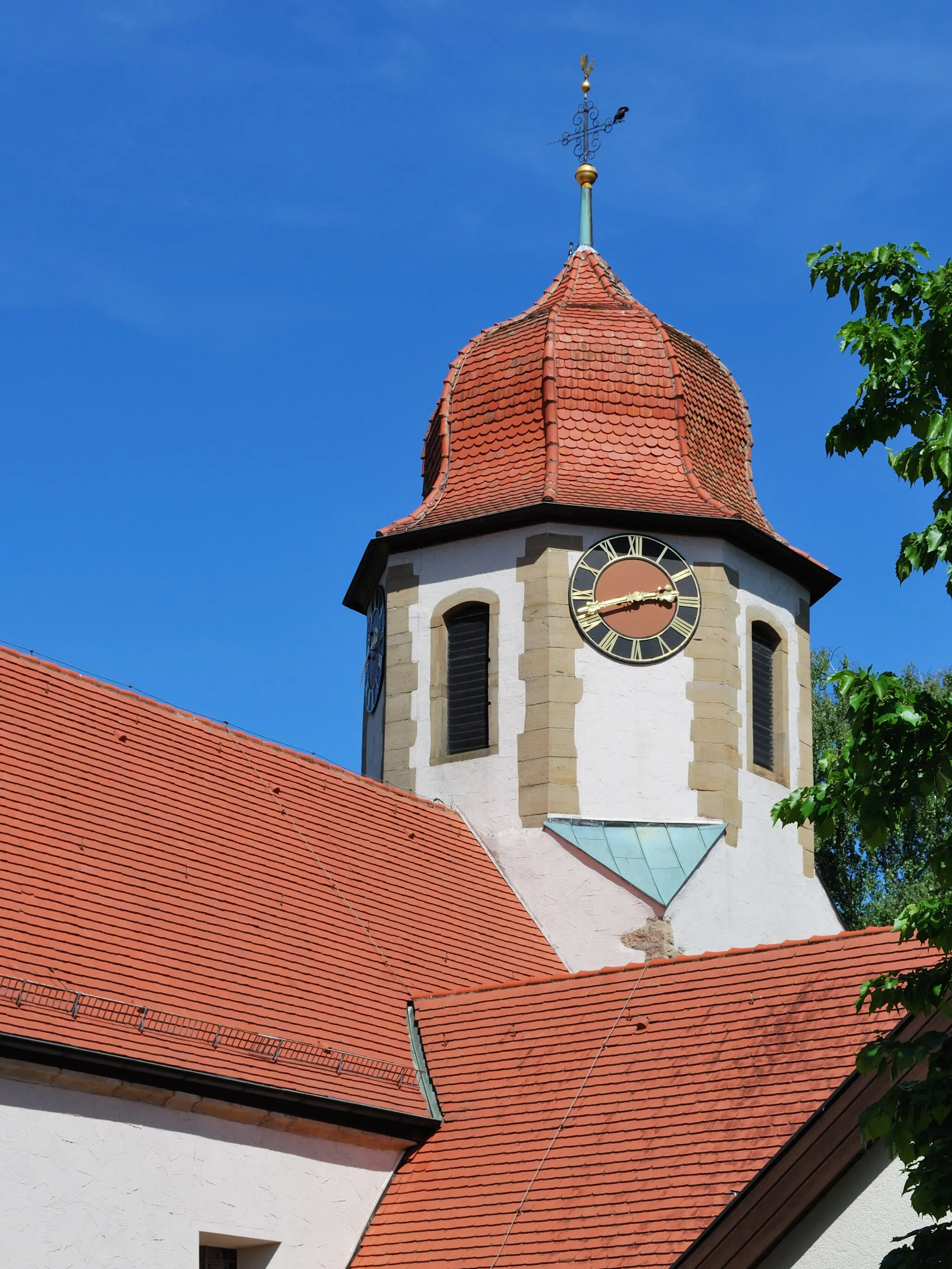 Photo showing: The tower of the protestant St. Michael church in Hochdorf an der Enz in Baden-Württemberg in Germany.