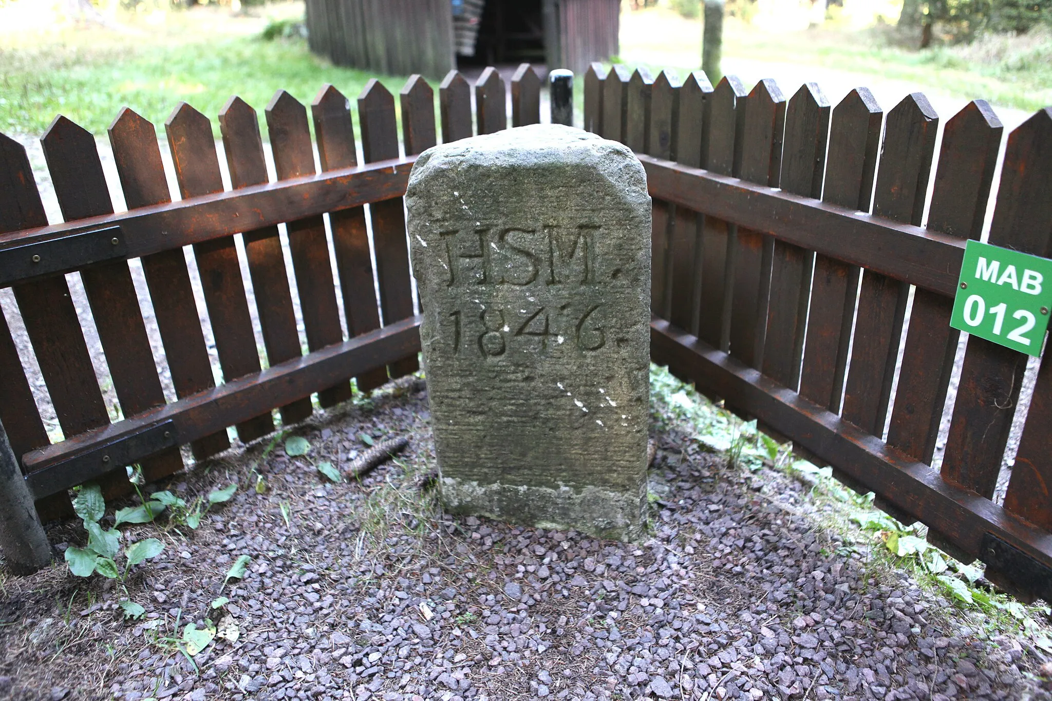 Photo showing: Rennsteig Abschnitt Saarzipfel – Hohe Heide, Dreiherrenstein Hohe Heide