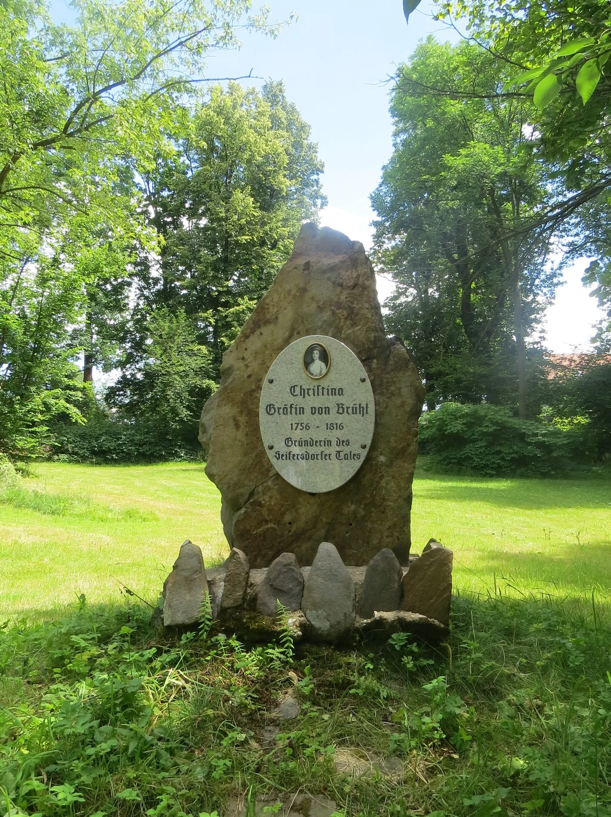 Photo showing: Gedenktafel für Christina von Brühl