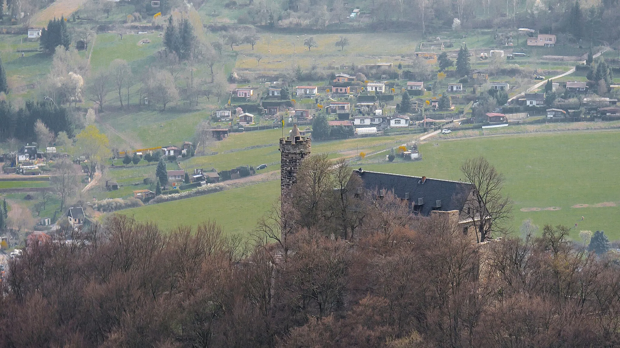 Photo showing: (NSG Nr. 158)Naturschutzgebiete in Thüringen Burg Greifenstein Bad Blankenburg,die Lage der Burg aus nördlicher Richtung