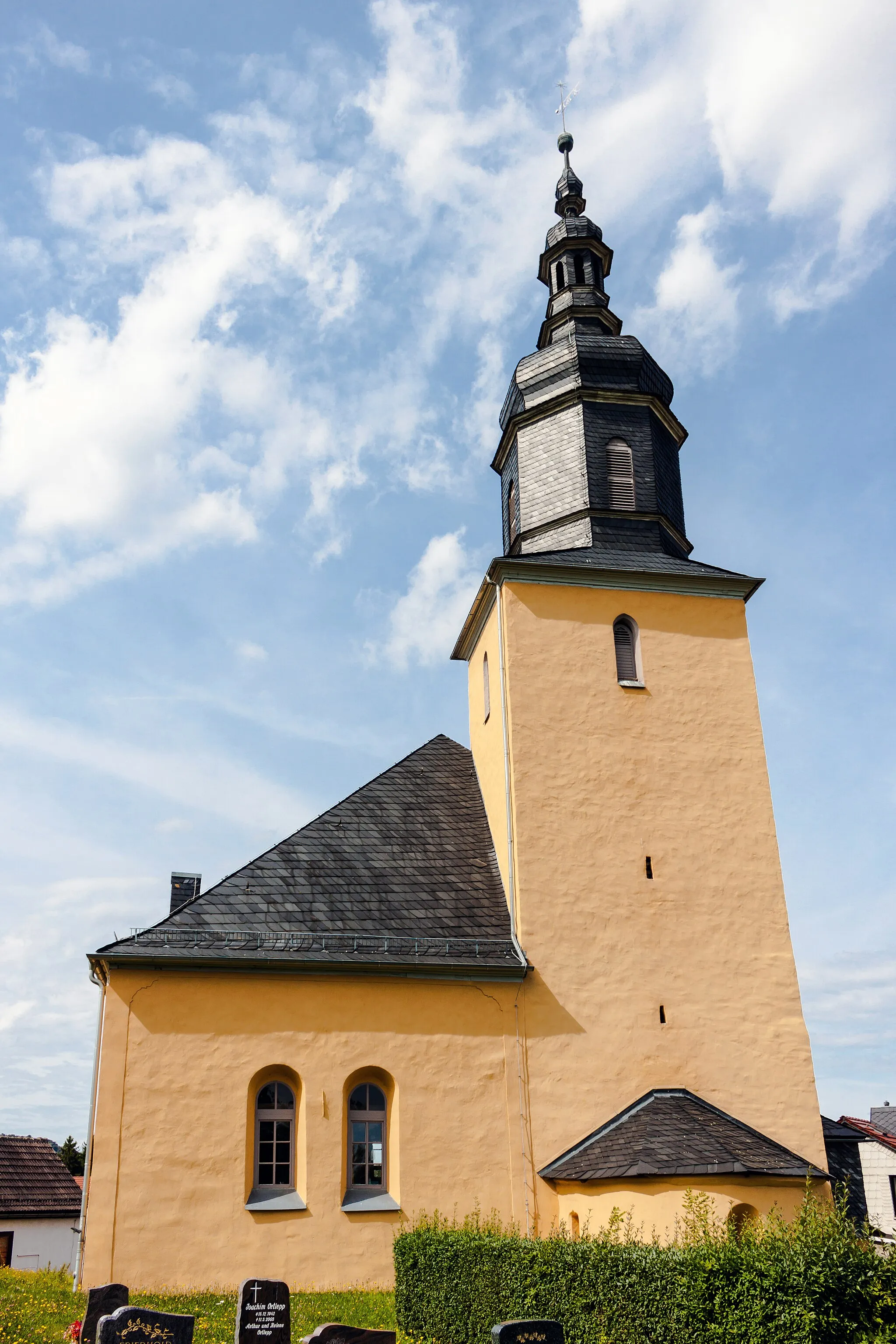 Photo showing: The protestant village church of St. Laurentius is located in the municipality Bodelwitz in Thuringia, Germany.
