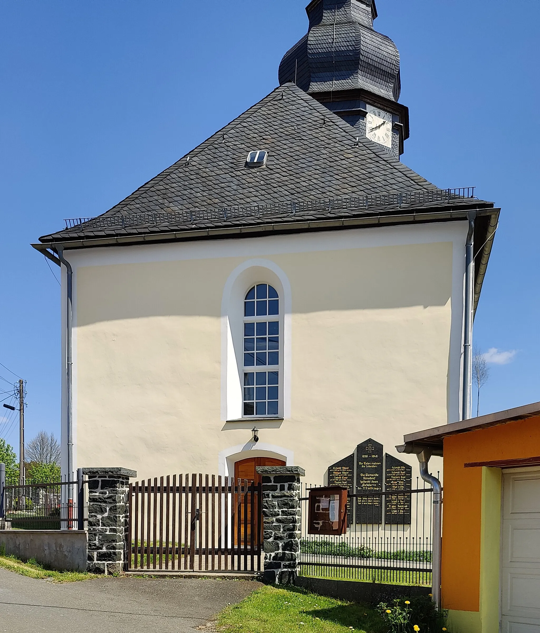 Photo showing: Evangelisch-lutherische Dorfkirche Künsdorf, Gemeinde Tanna, Saale-Orla-Kreis, Thüringen, Deutschland