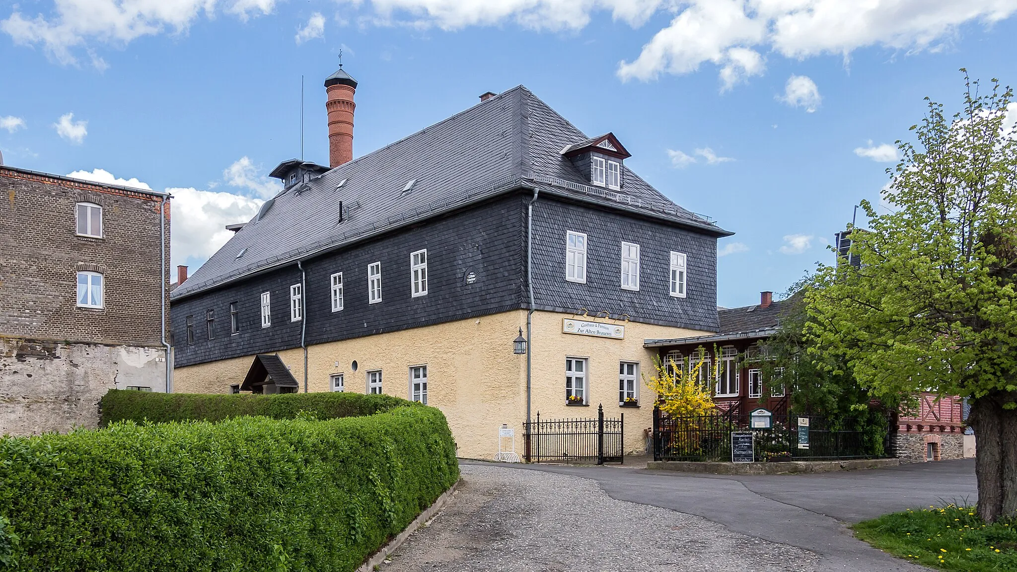 Photo showing: Lothra    Ortsstraße 35   Gasthaus und ehem. Brauerei