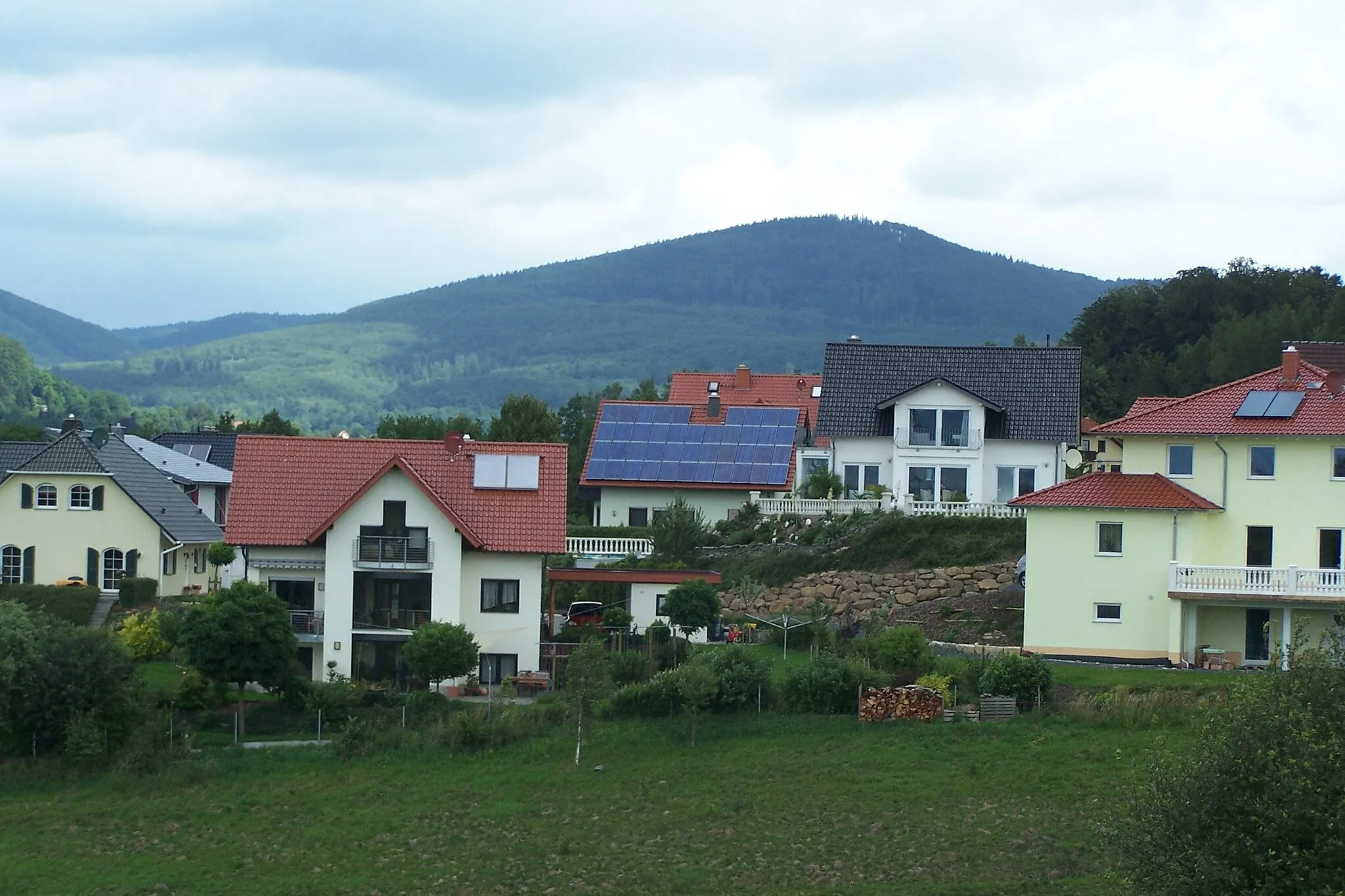 Photo showing: Neubaugebiet am Rand des Marienthaler Hölzchens.