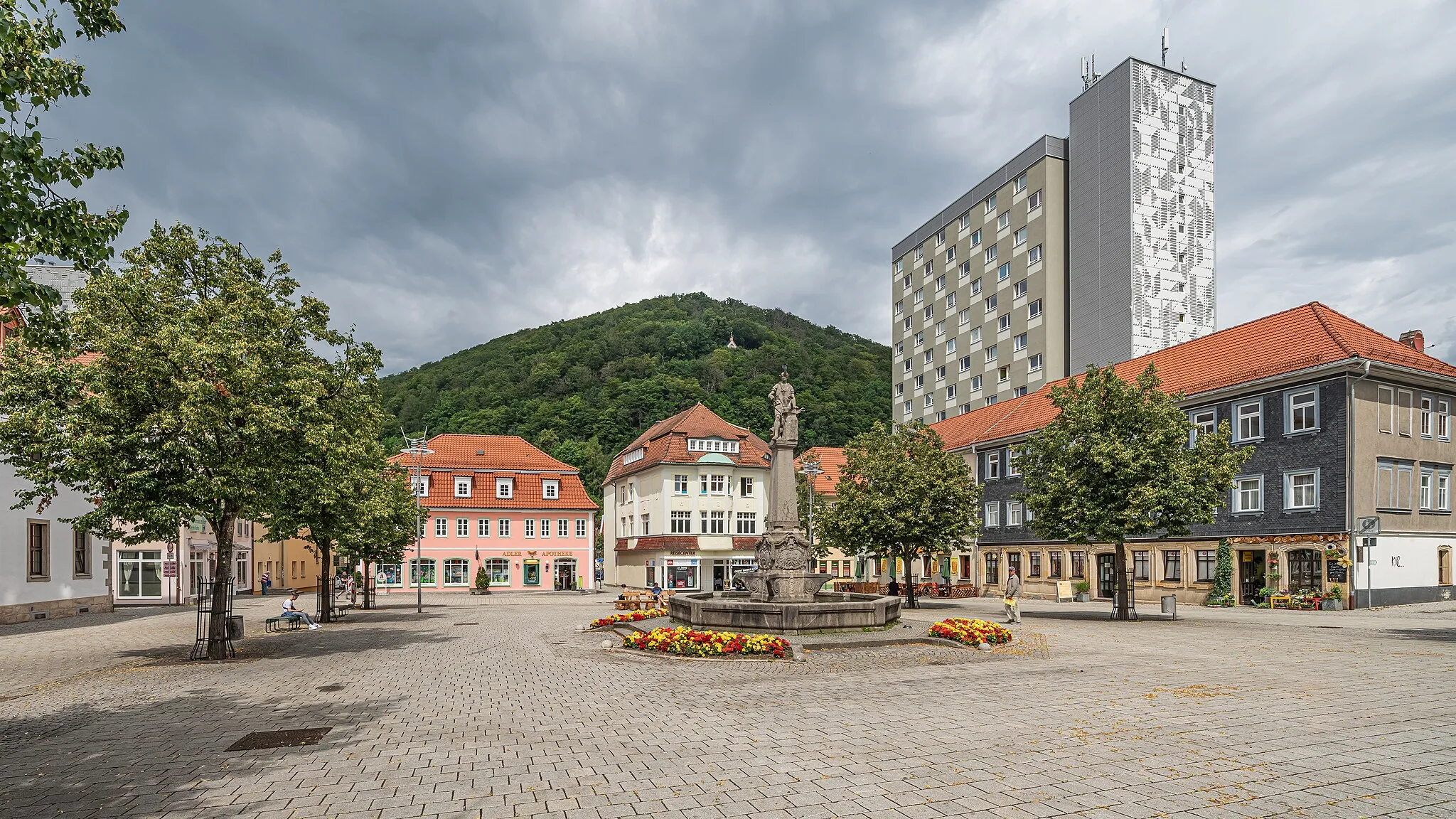 Photo showing: Market square in Suhl, Thuringia, Germany
