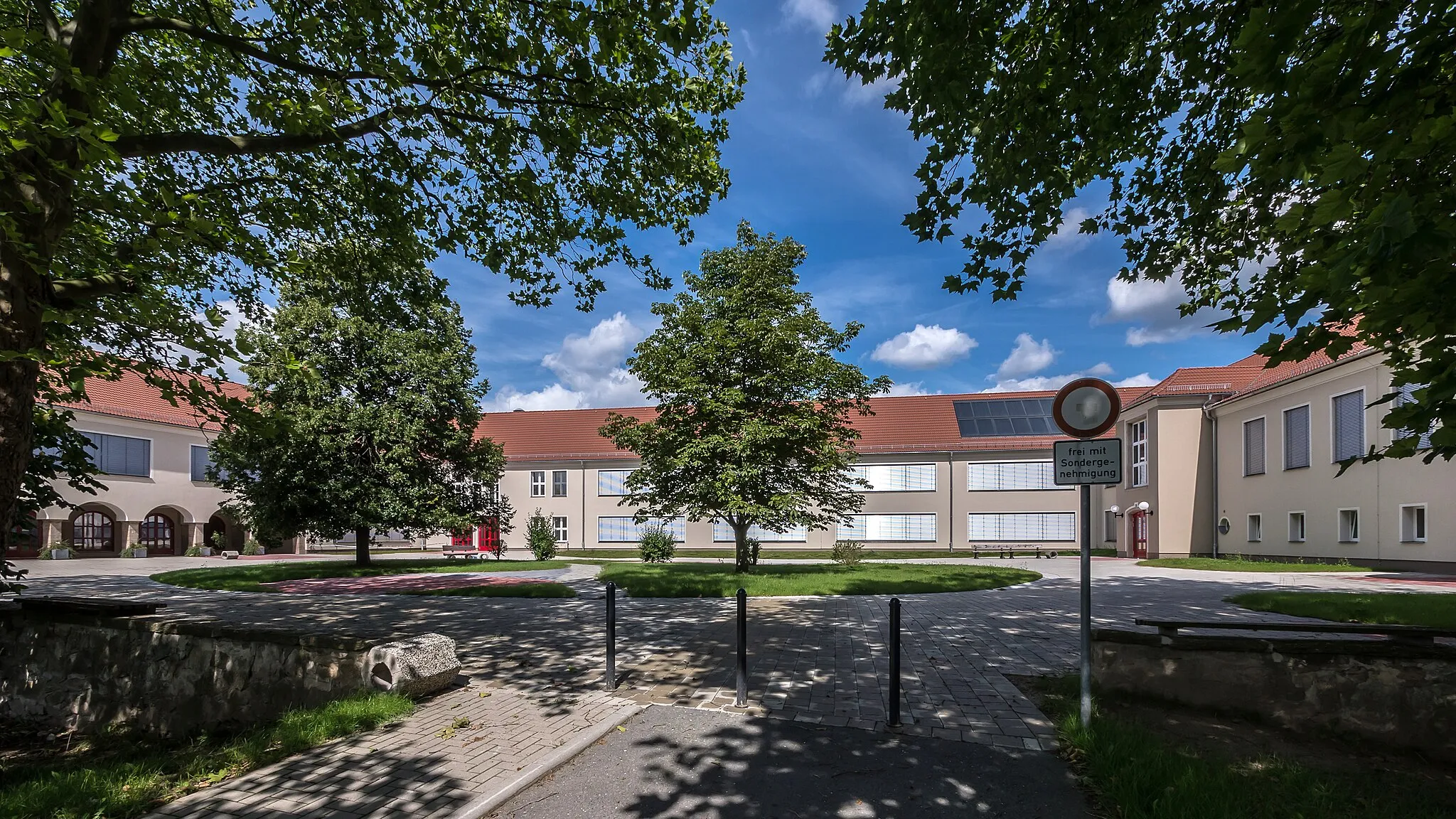 Photo showing: Unterwellenborn Ortsteil Röblitz Gelängeweg 3 Schule