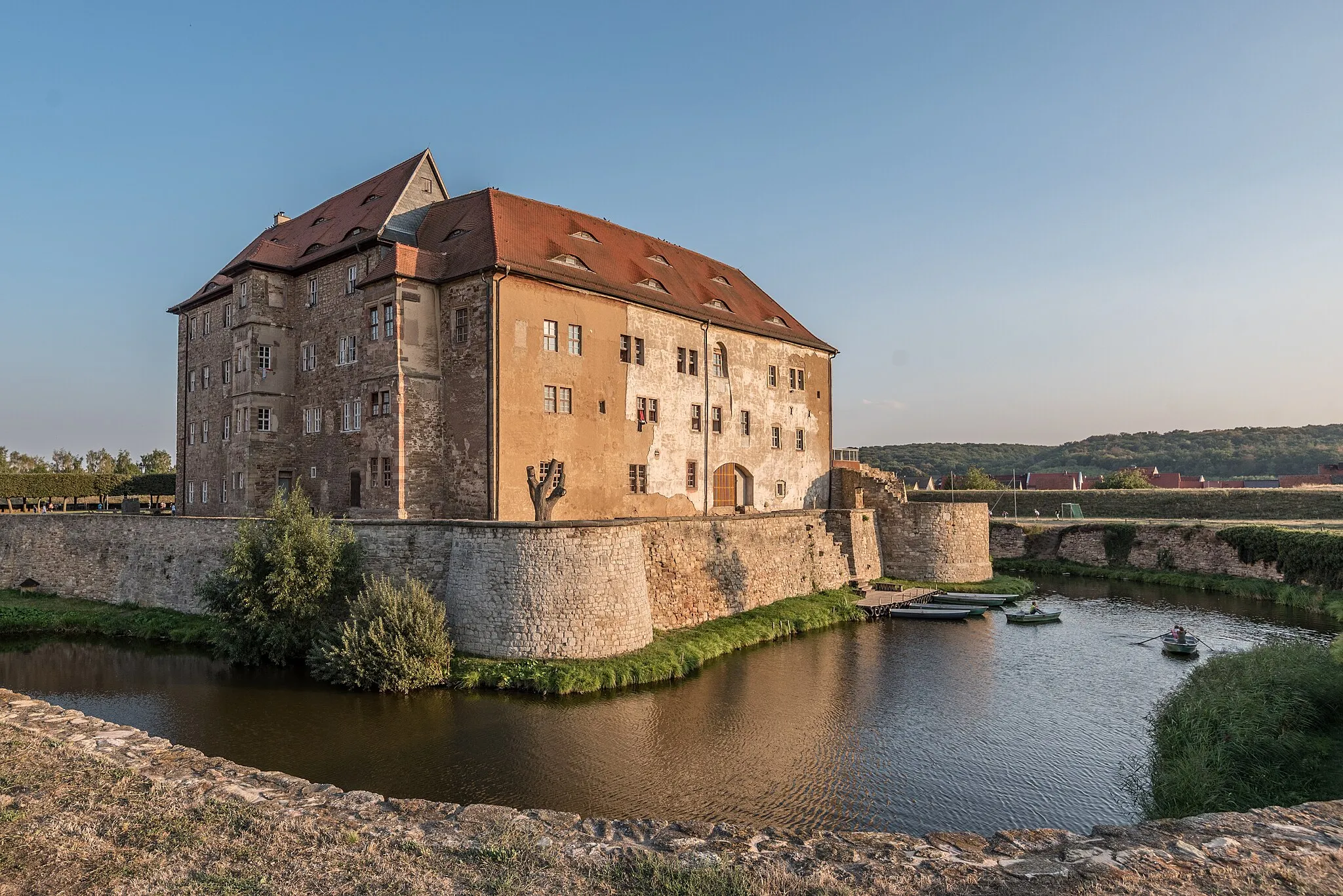 Photo showing: Heldrungen, Wasserburg, von Nordwesten