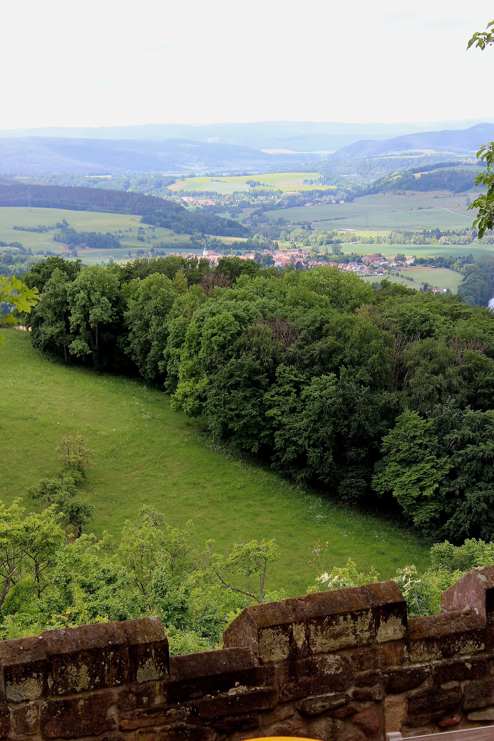 Photo showing: Leuchtenburg (Thuringia), view southwards