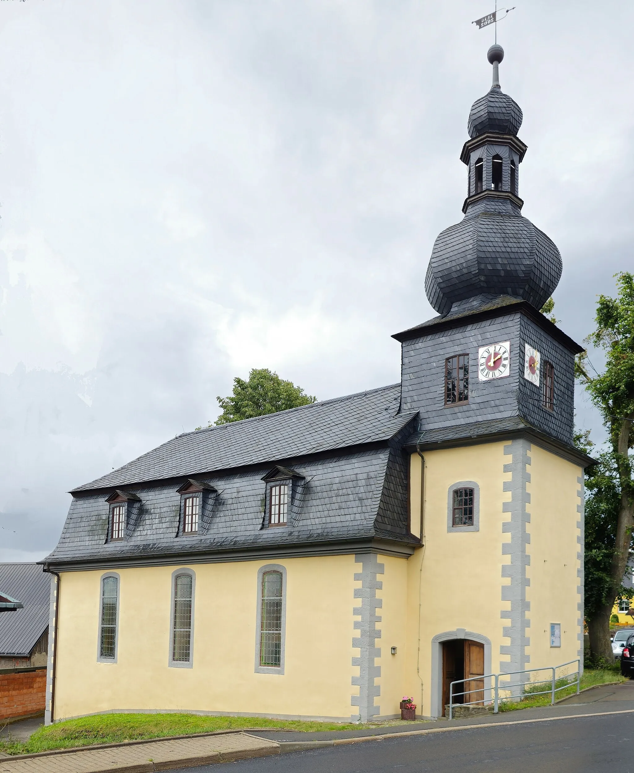 Photo showing: Evangelisch-lutherische Dorfkirche Arnsgereuth, Gemeinde Saalfeld/Saale, Landkreis Saalfeld-Rudolstadt, Thüringen, Deutschland