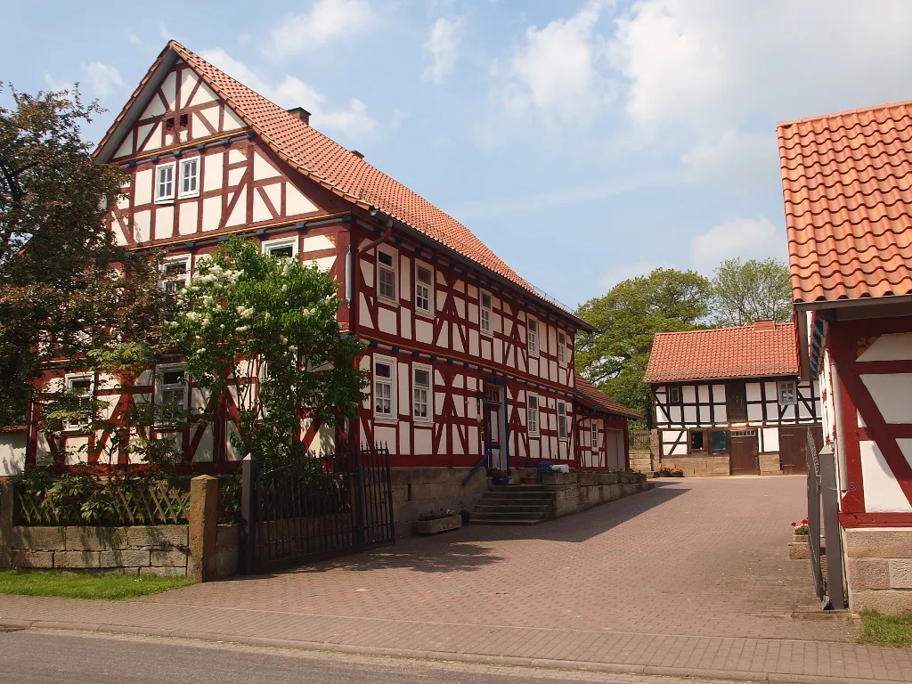 Photo showing: A half-timbered farm house in Schenklengsfeld-Landershausen.