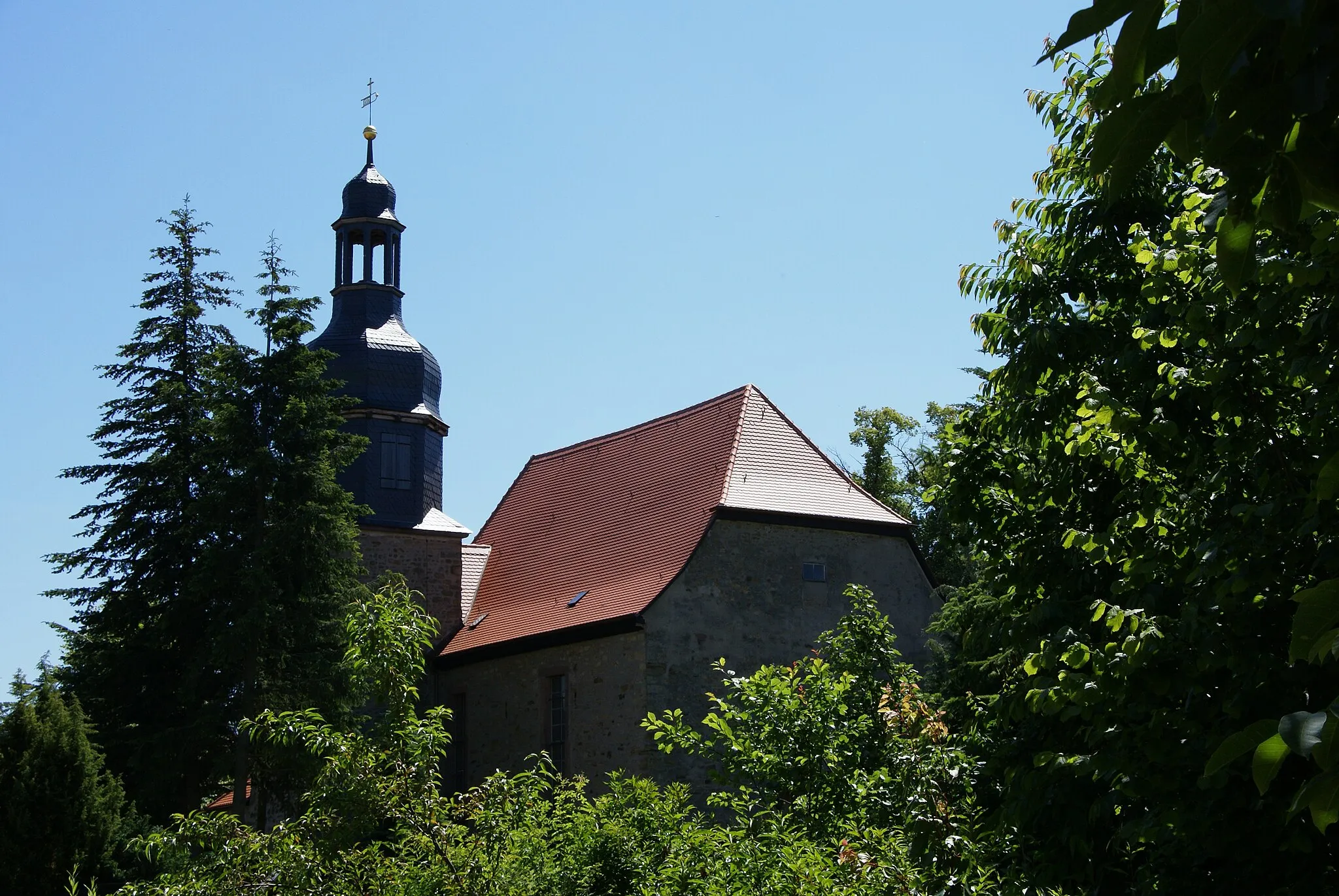 Photo showing: Kirche in Hauteroda (An der Schmücke) im Kyffhäuserkreis in Thüringen.