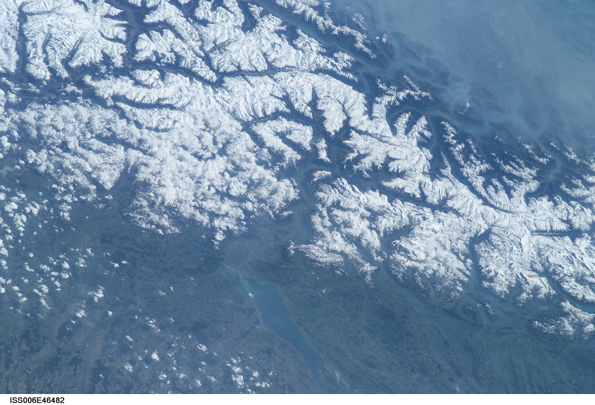 Photo showing: View of Switzerland taken during ISS Expedition 6.