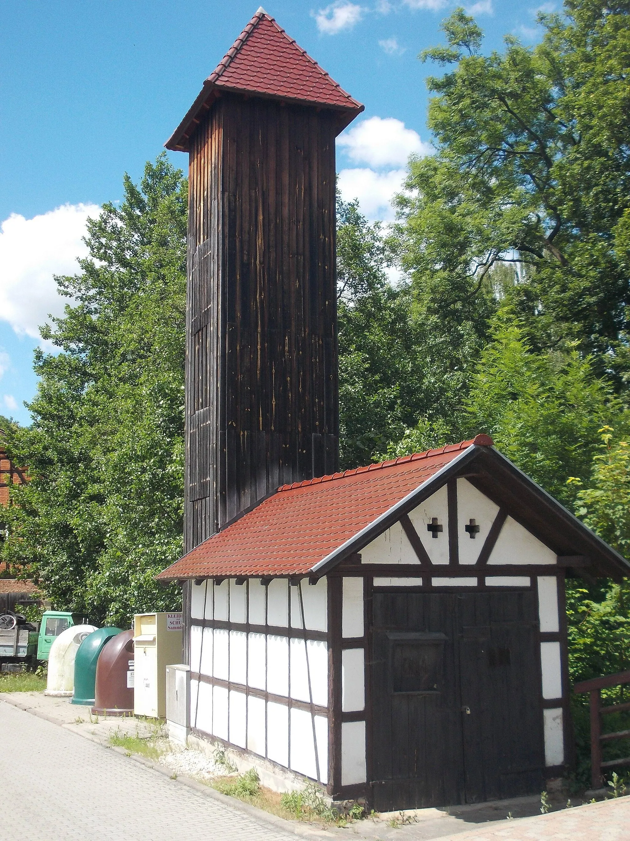 Photo showing: Fire station in Tröbnitz (Saale-Holzland-Kreis, Thuringia)