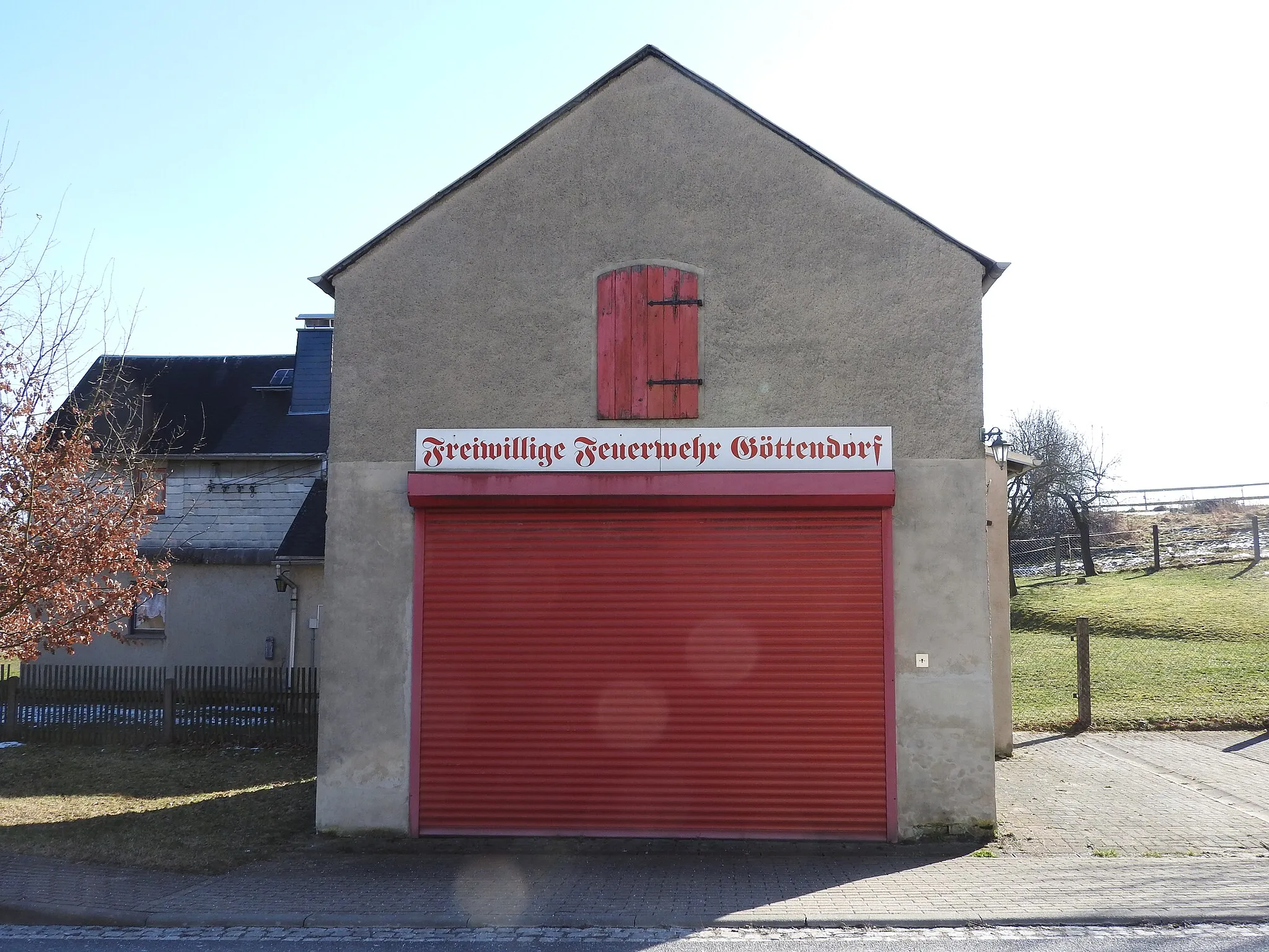Photo showing: Feuerwehrgerätehaus in Göttendorf, Langenwetzendorf, Thüringen