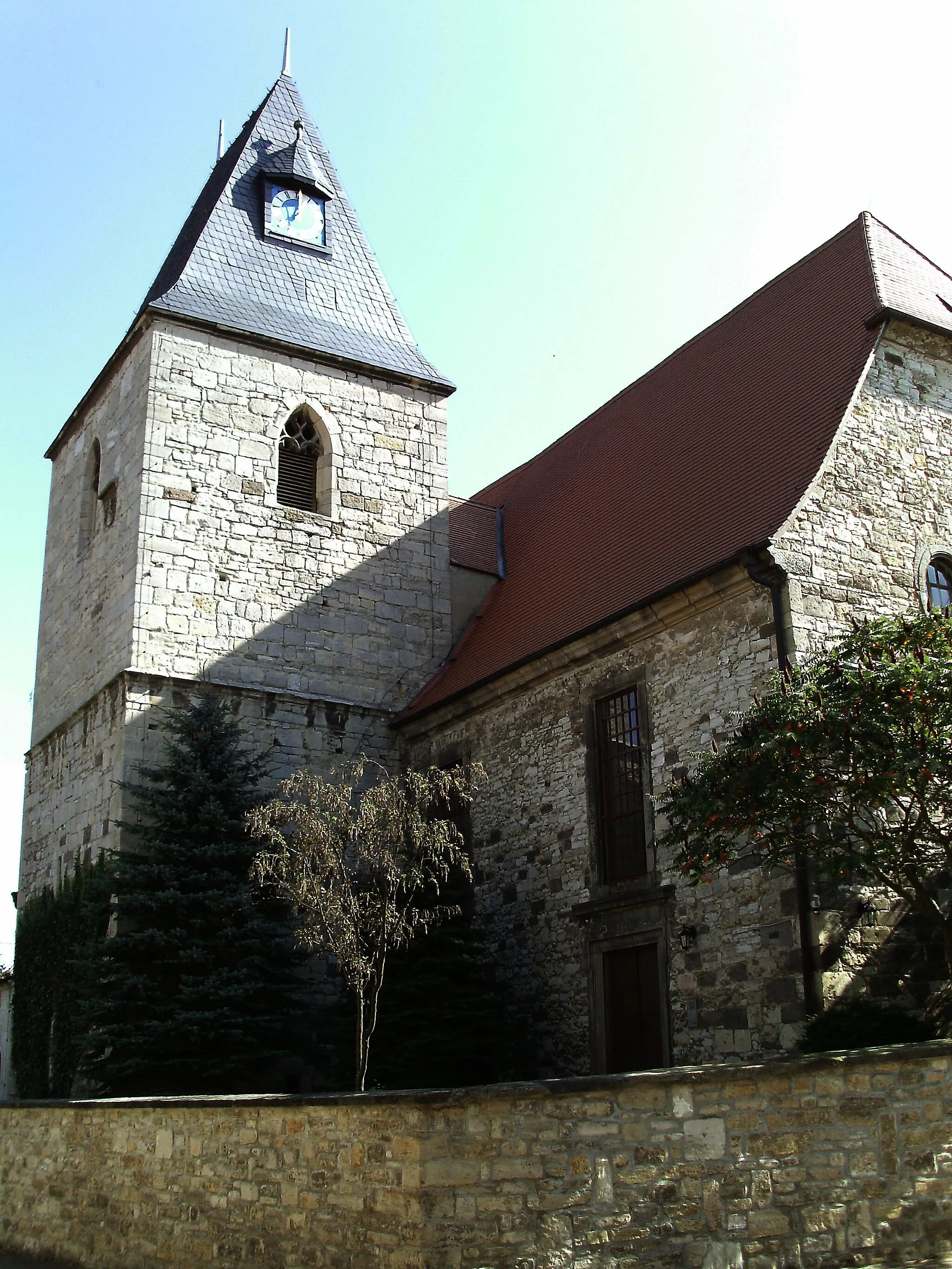 Photo showing: Trinity Church in Gleina (district of Burgenlandkreis, Saxony-Anhalt), view form the north-west