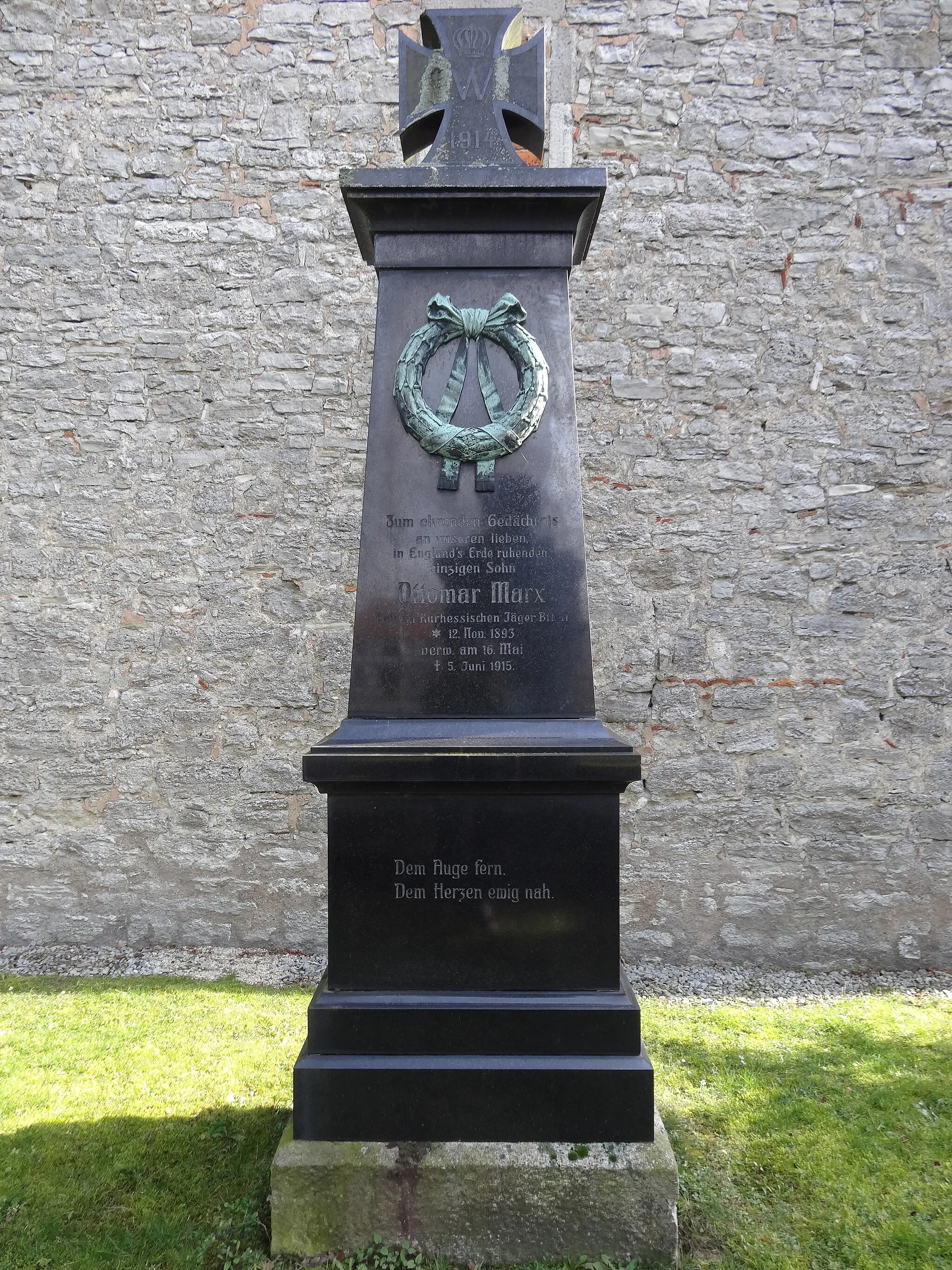 Photo showing: Memorial stone in Saalfeld, Mühlhausen, Thuringia, Germany