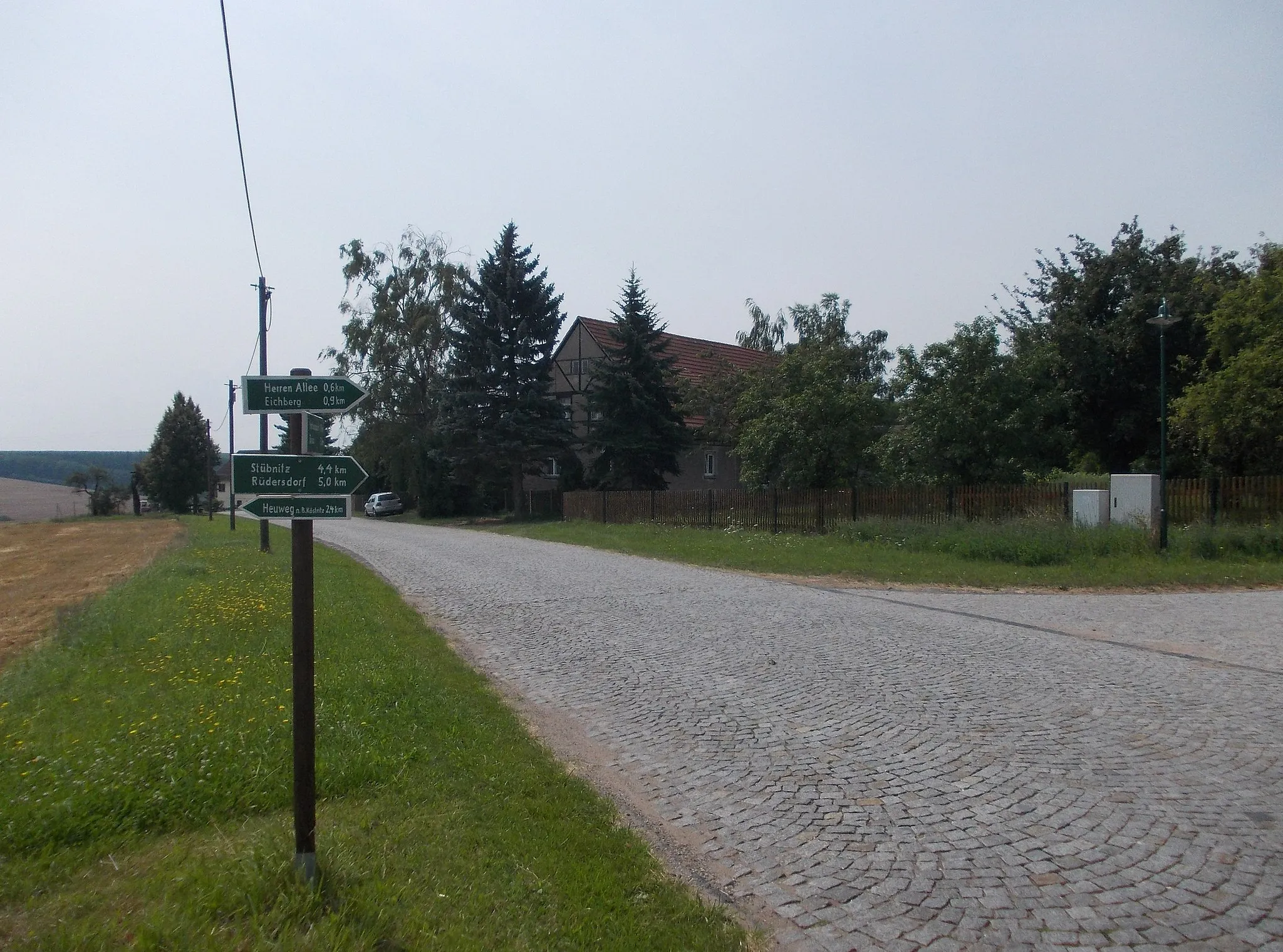 Photo showing: Fingerpost in Dürrenberg (Hartmannsdorf, Greiz district, Thuringia)