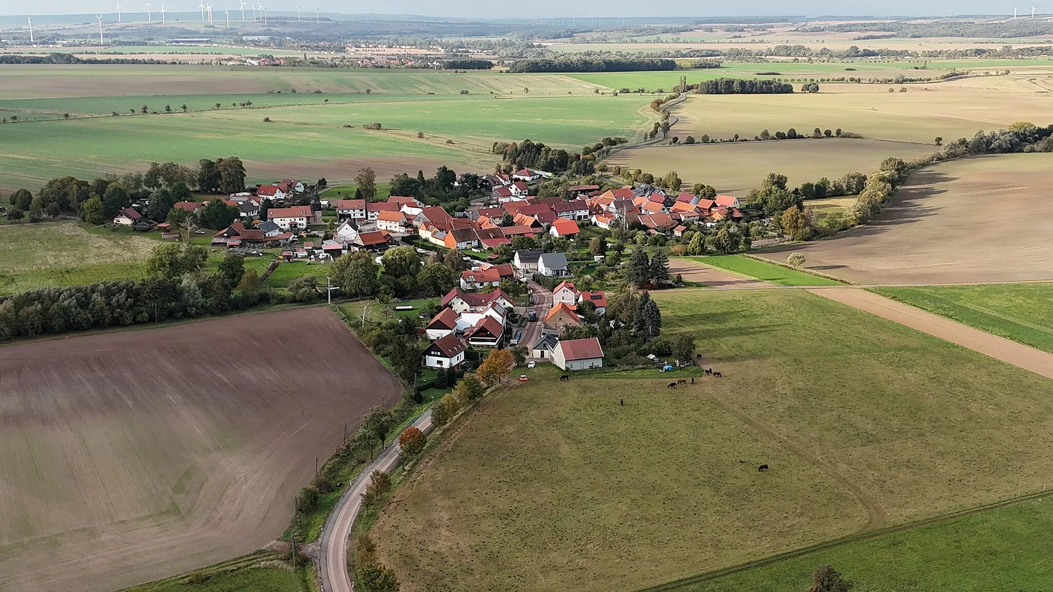 Photo showing: Blick aus Richtung Süden auf die Ortslage Cumbach