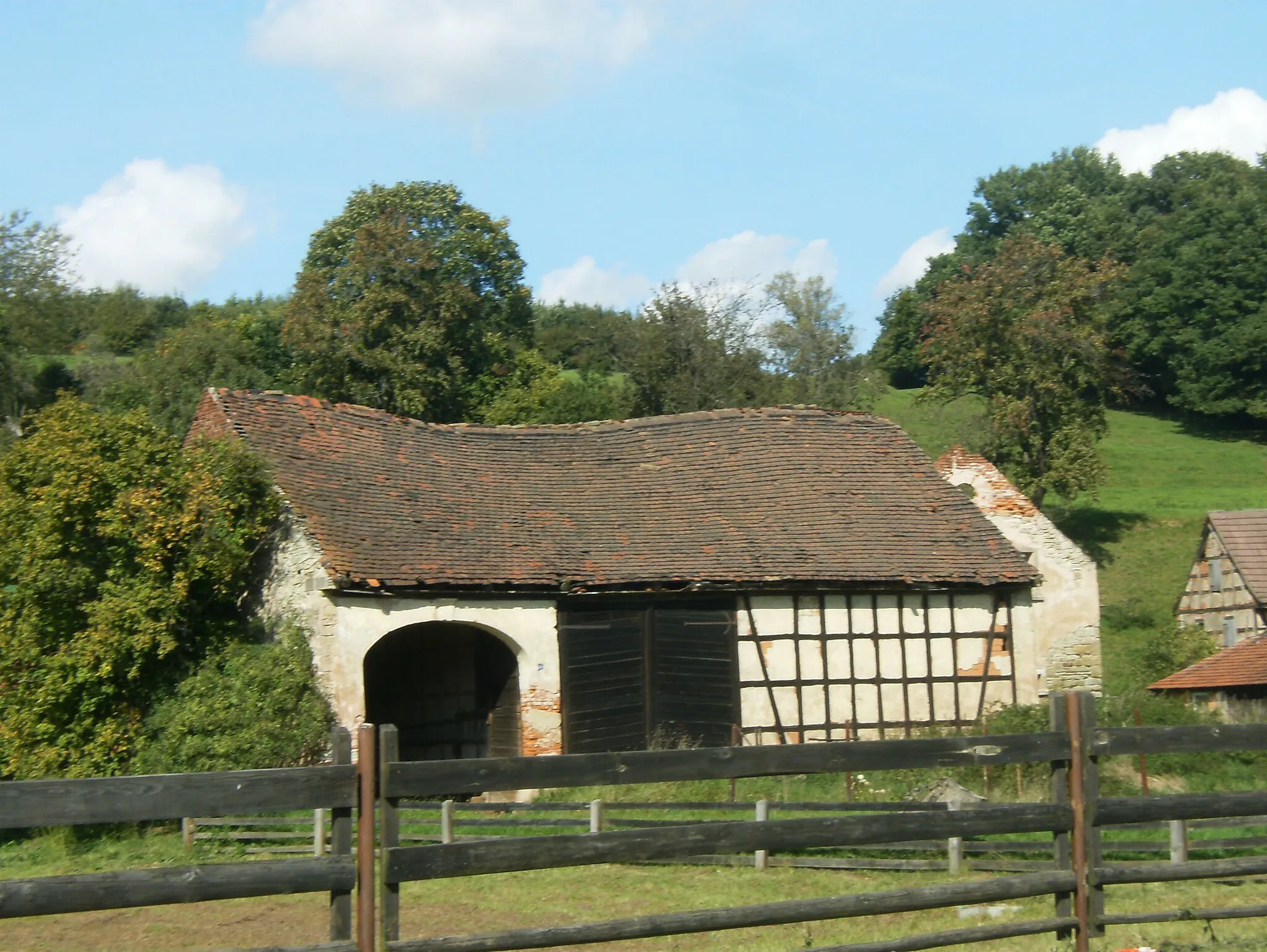 Photo showing: Old barn in Kleinsaara, Landkreis Greiz (Thuringia).