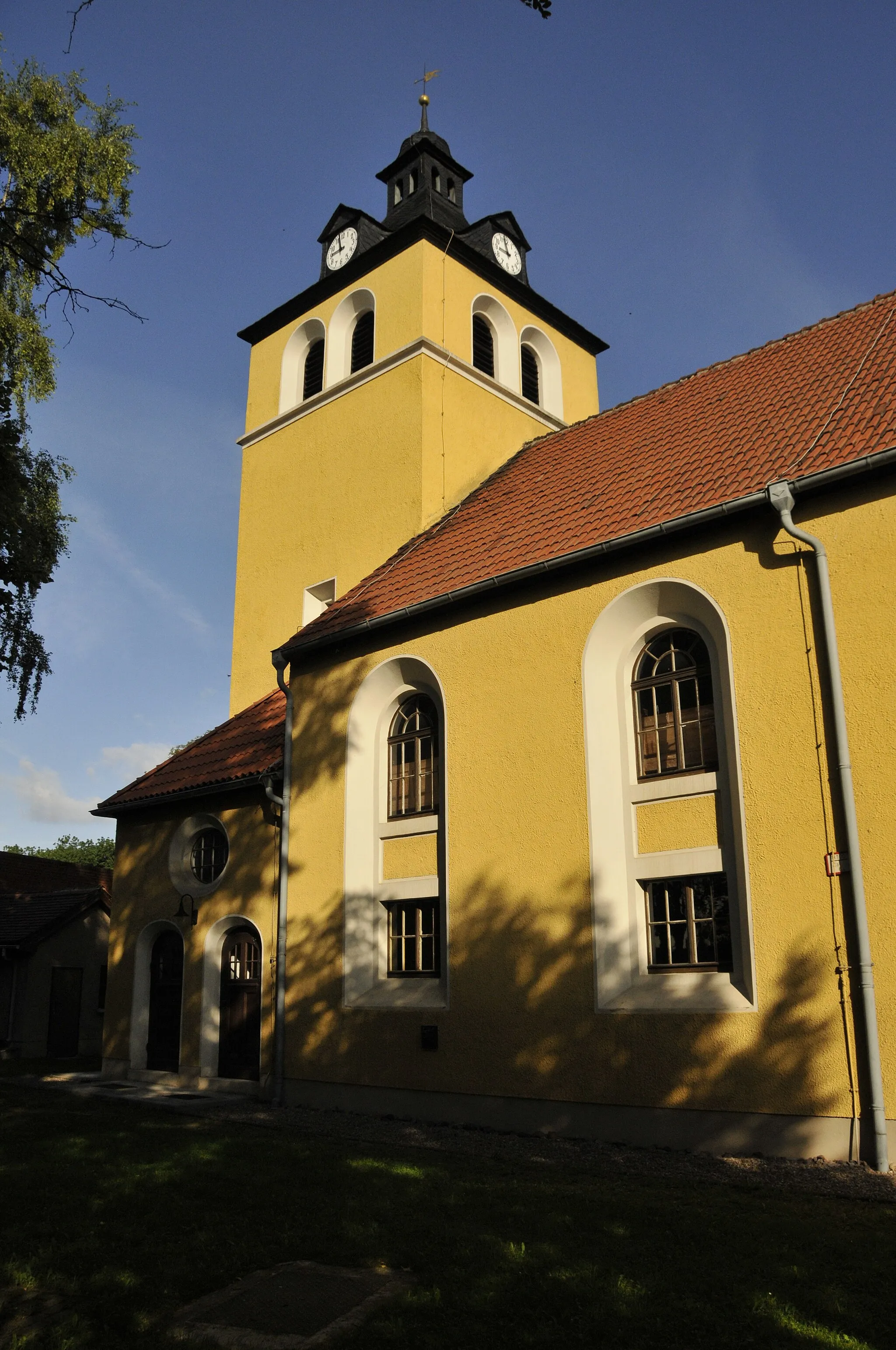 Photo showing: Dietendorf, Kirche