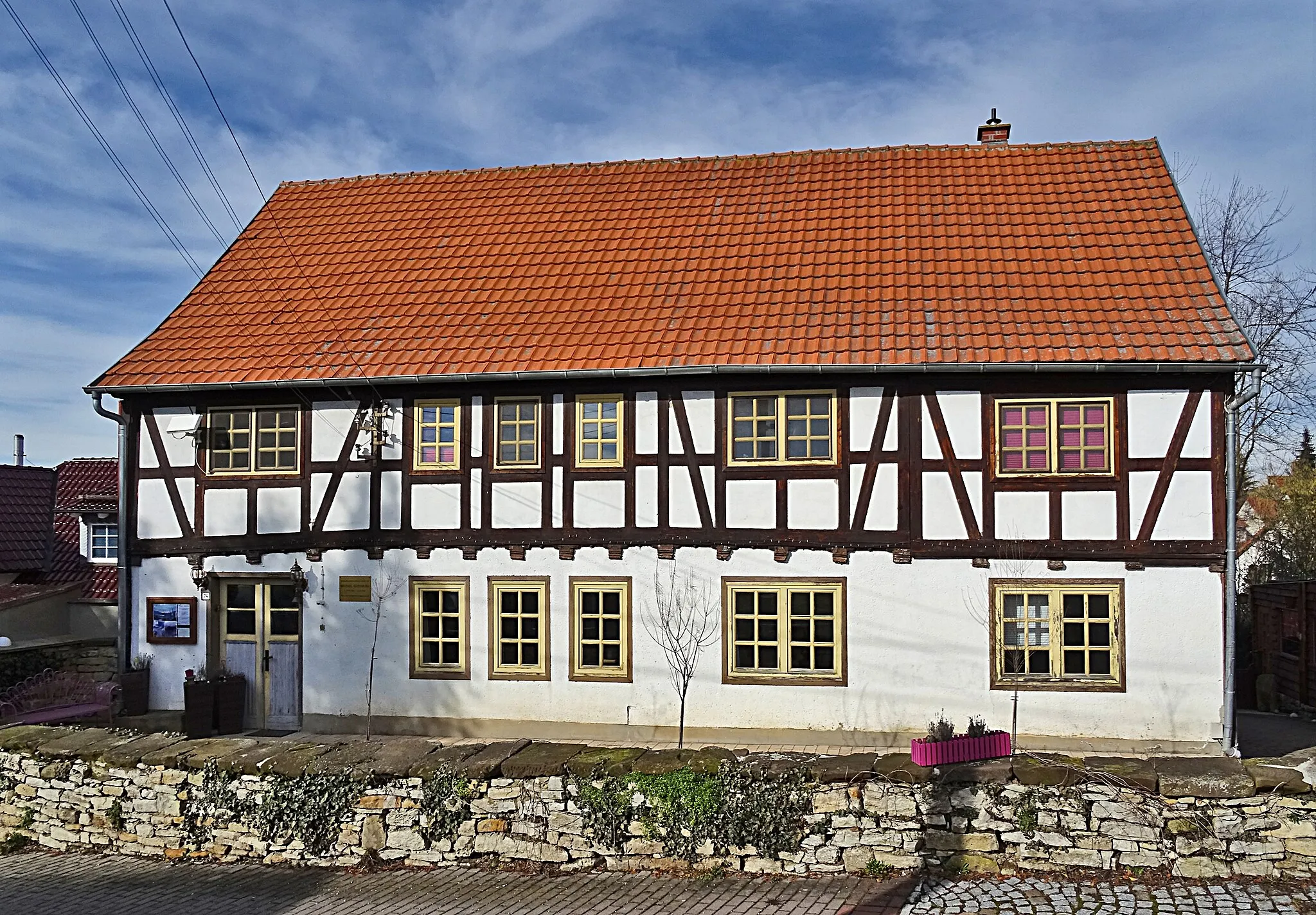 Photo showing: Pfarrhaus St. Bonifatius (Tröchtelborn)